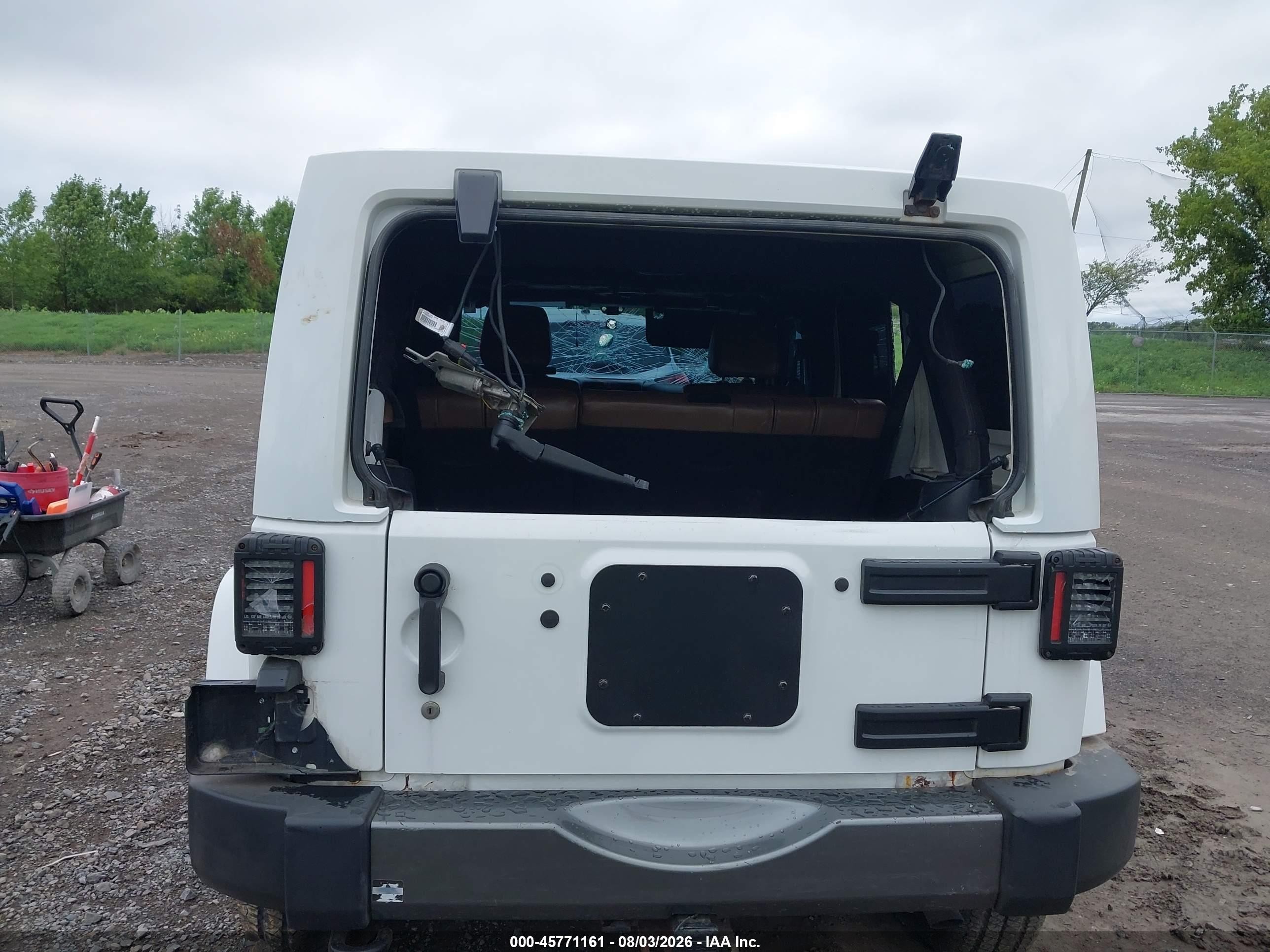 2011 Jeep Wrangler Unlimited Sport White vin: 1J4BA3H12BL616928