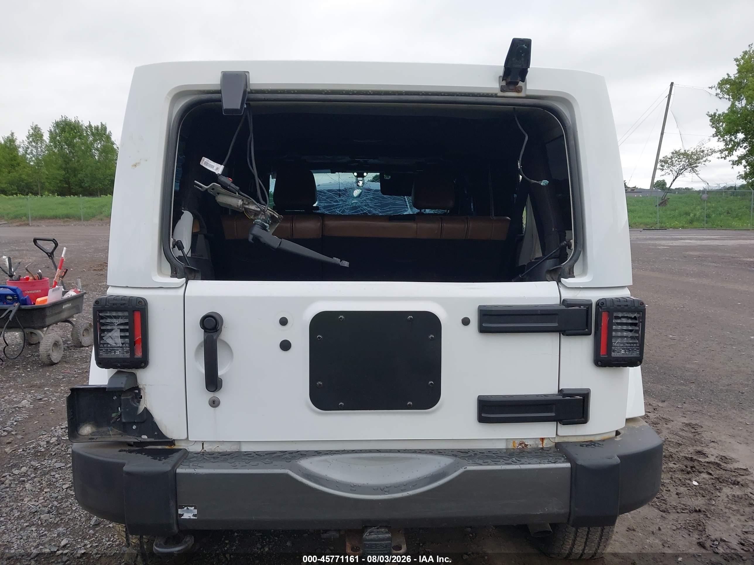 2011 Jeep Wrangler Unlimited Sport White vin: 1J4BA3H12BL616928