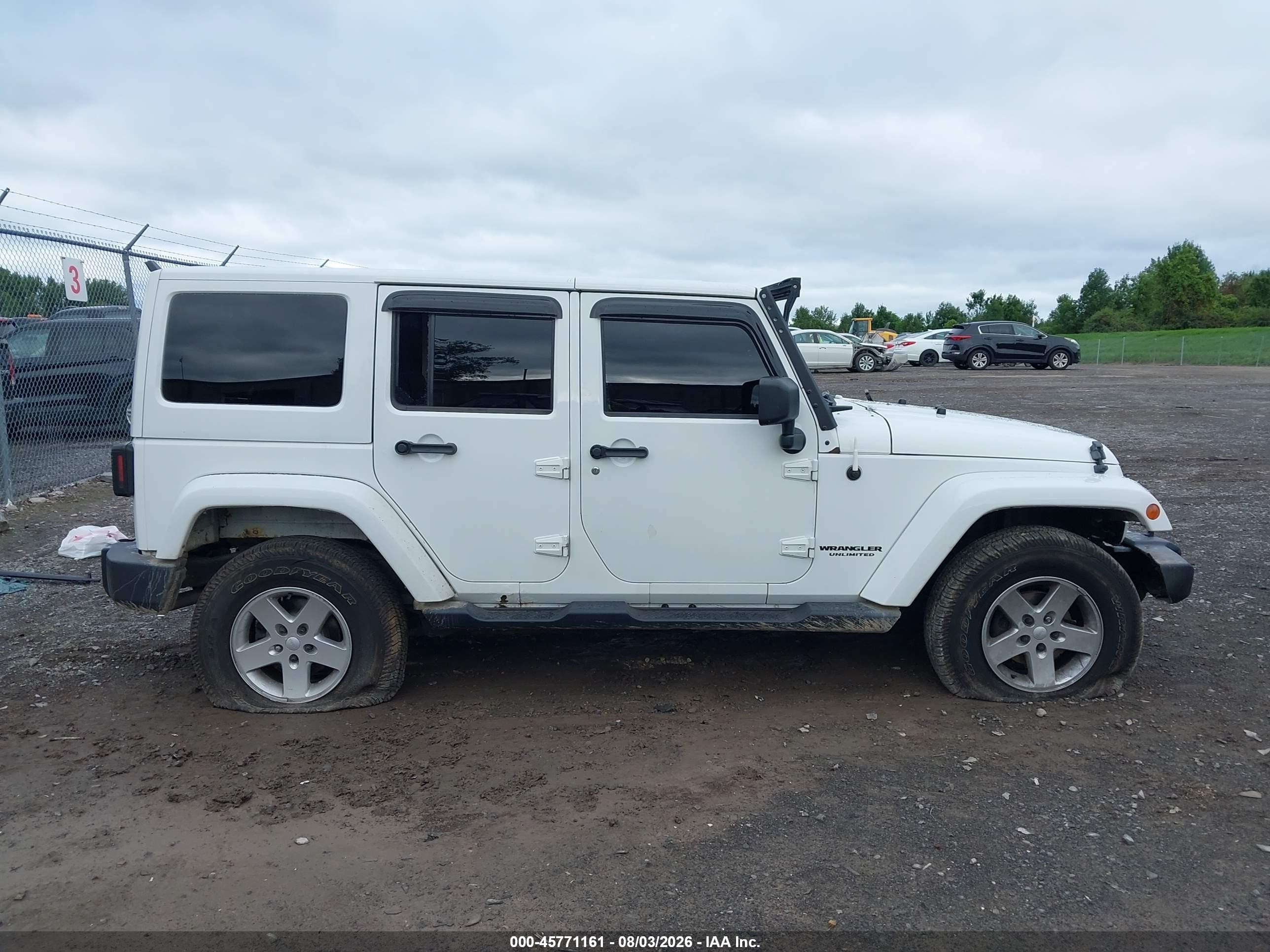 2011 Jeep Wrangler Unlimited Sport White vin: 1J4BA3H12BL616928
