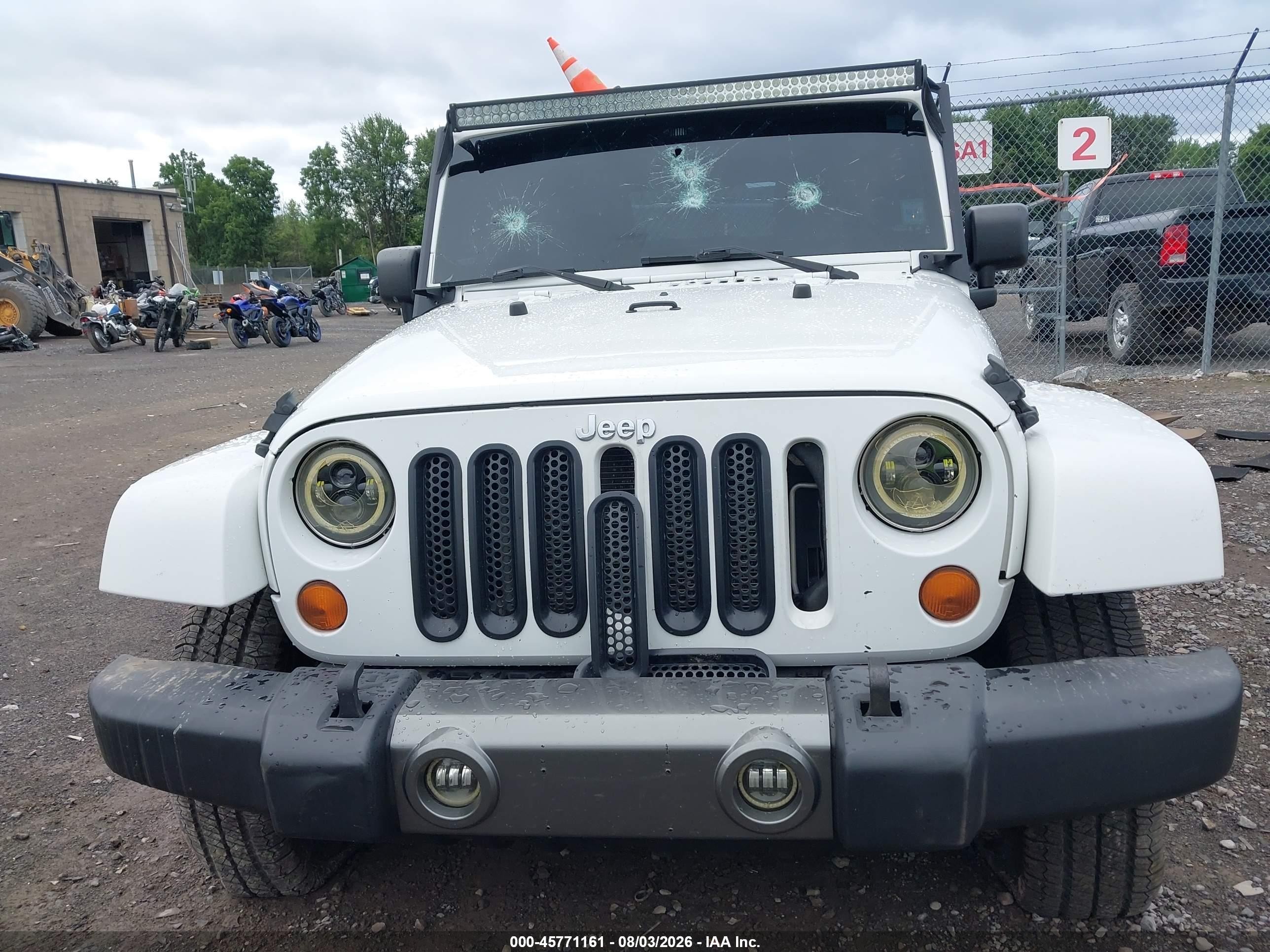 2011 Jeep Wrangler Unlimited Sport White vin: 1J4BA3H12BL616928