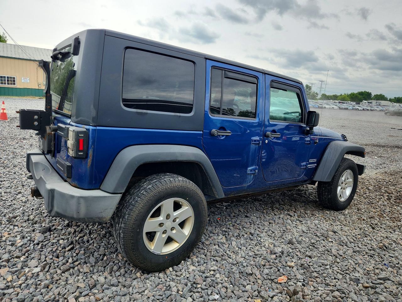 2010 Jeep Wrangler Unlimited Sport Blue vin: 1J4BA3H13AL100351