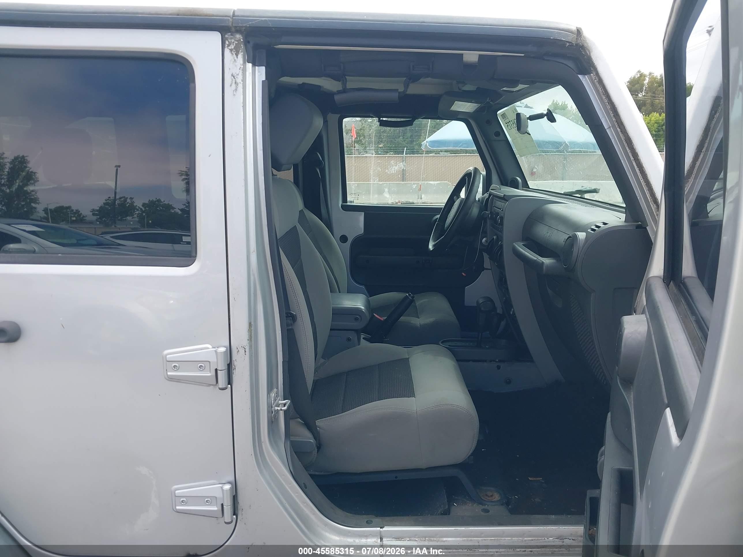 2010 Jeep Wrangler Unlimited Sport Gray vin: 1J4BA3H13AL183943