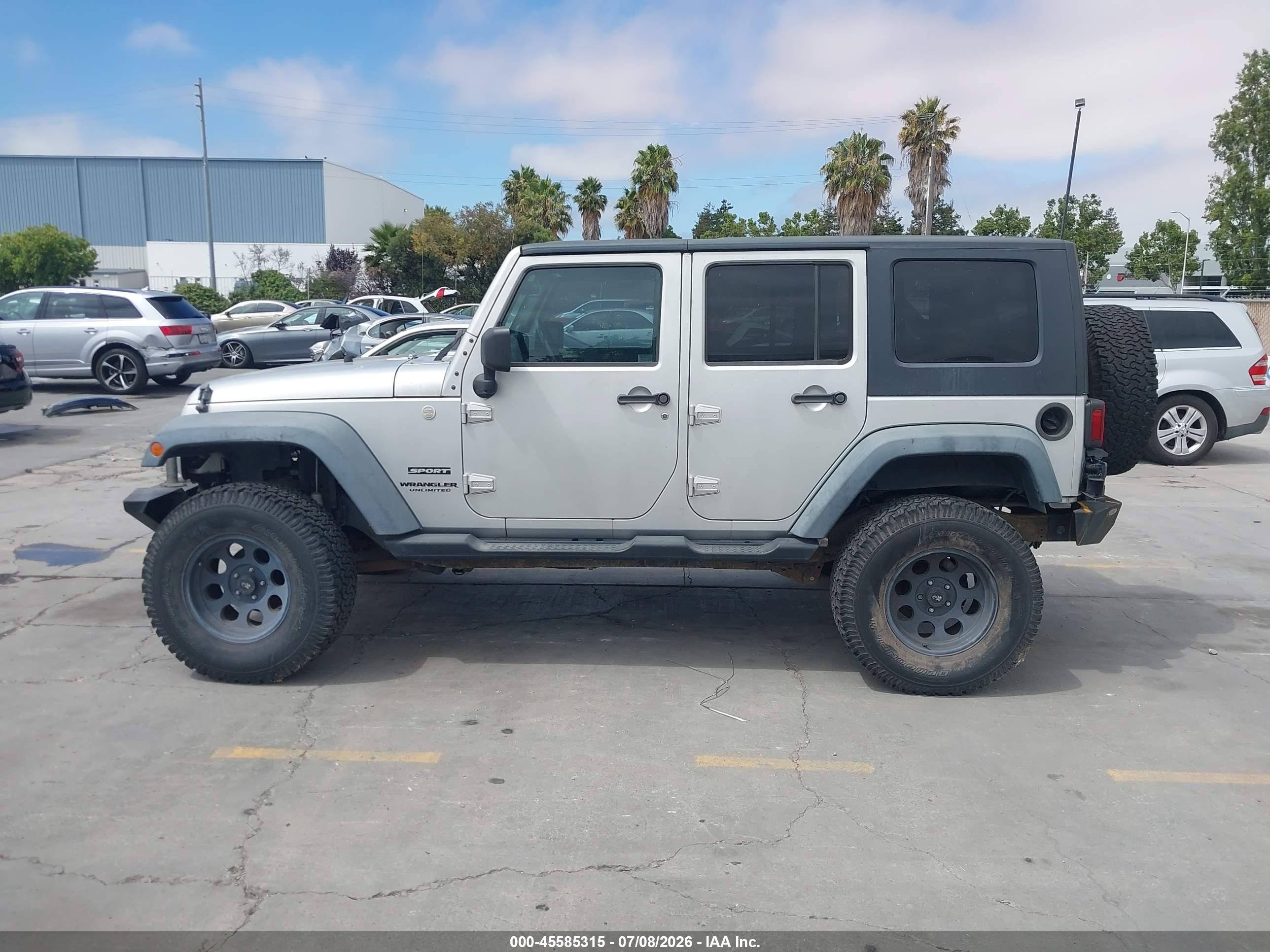 2010 Jeep Wrangler Unlimited Sport Gray vin: 1J4BA3H13AL183943