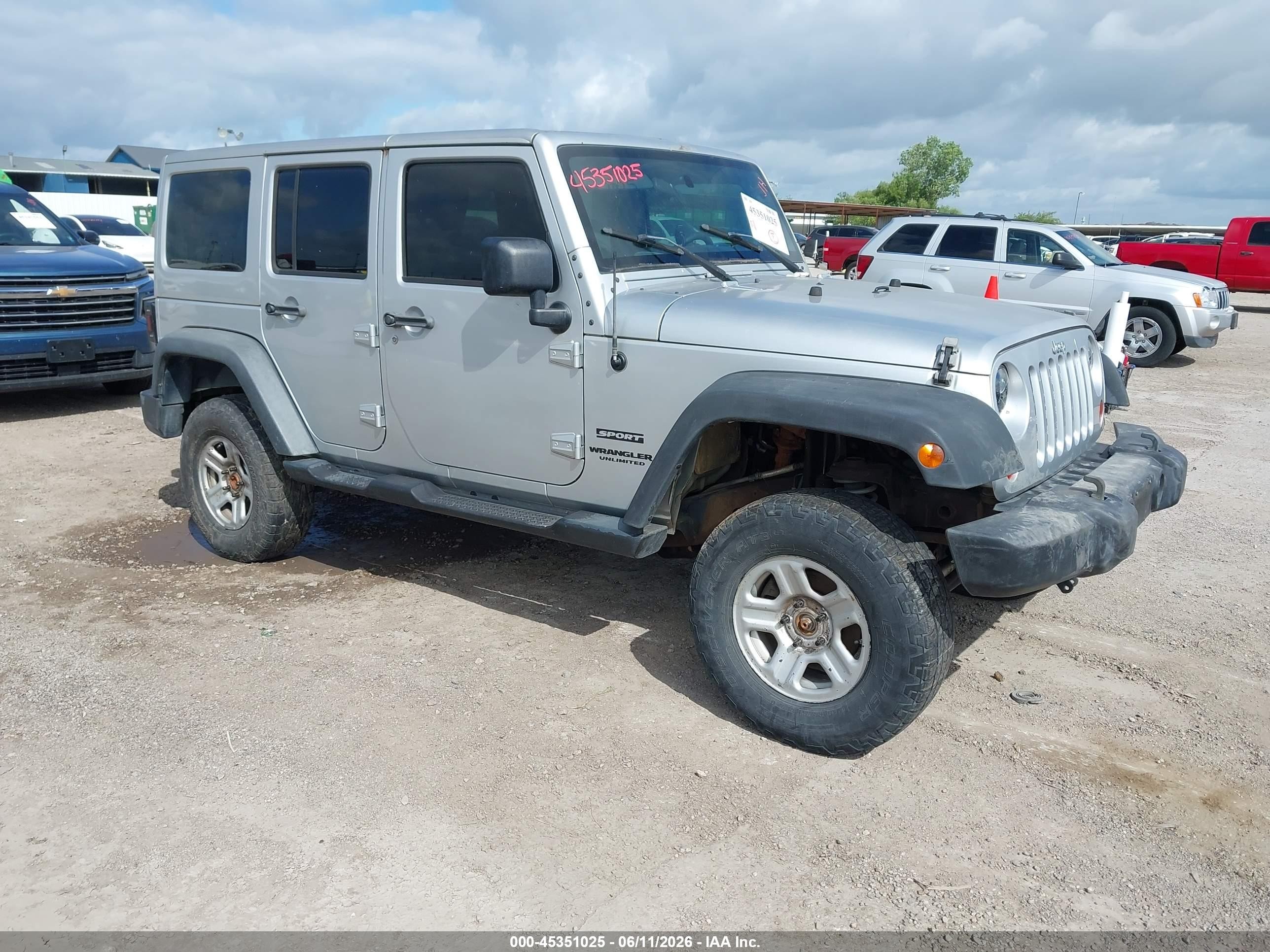 2010 Jeep Wrangler Unlimited Sport Silver vin: 1J4BA3H13AL217430