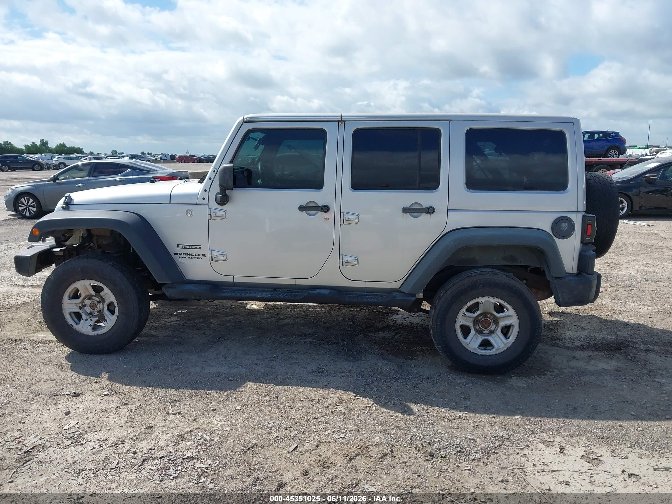 2010 Jeep Wrangler Unlimited Sport Silver vin: 1J4BA3H13AL217430