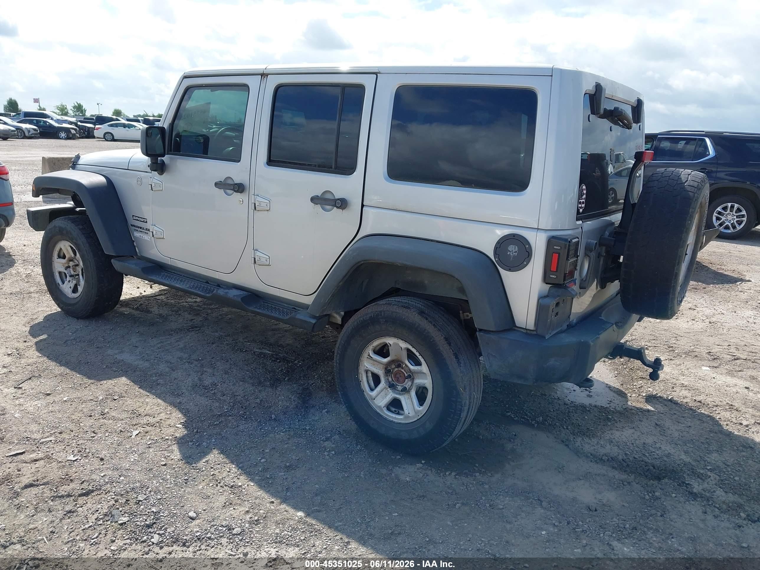 2010 Jeep Wrangler Unlimited Sport Silver vin: 1J4BA3H13AL217430