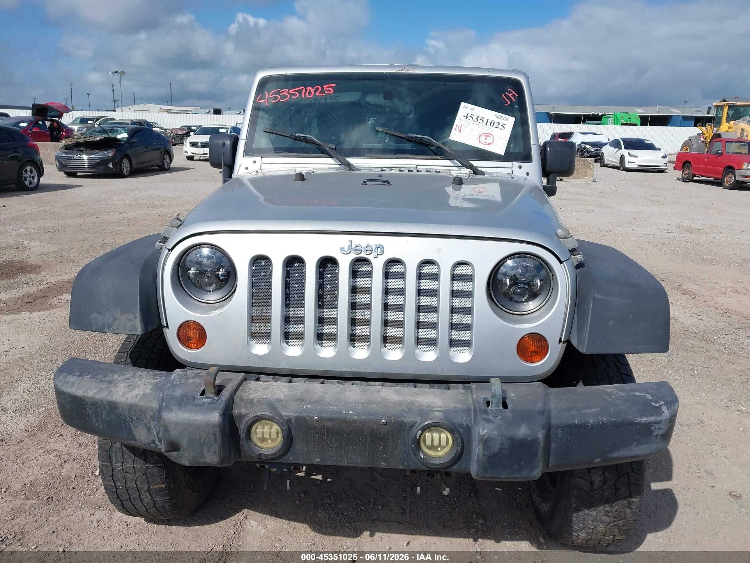 2010 Jeep Wrangler Unlimited Sport Silver vin: 1J4BA3H13AL217430
