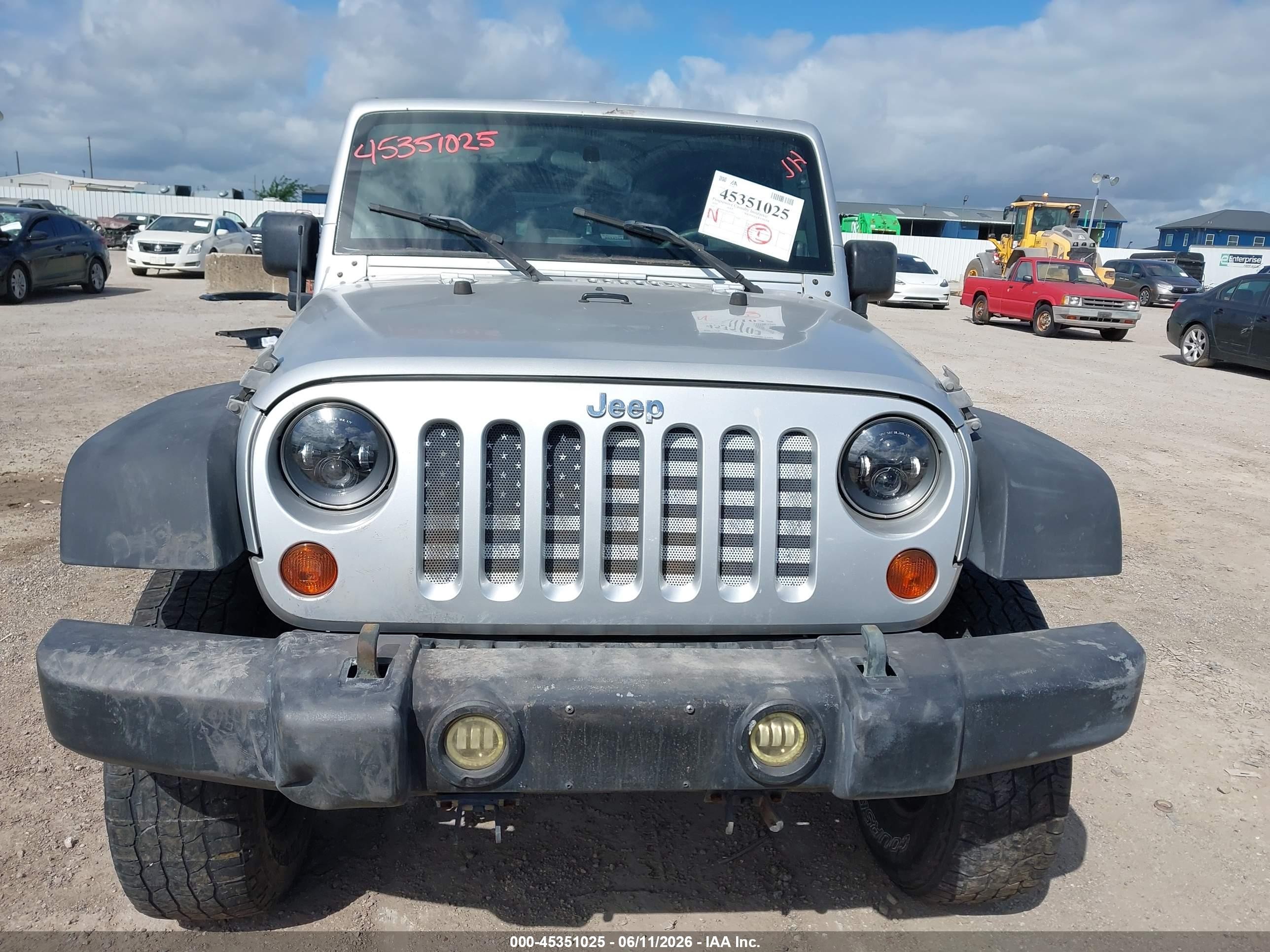 2010 Jeep Wrangler Unlimited Sport Silver vin: 1J4BA3H13AL217430