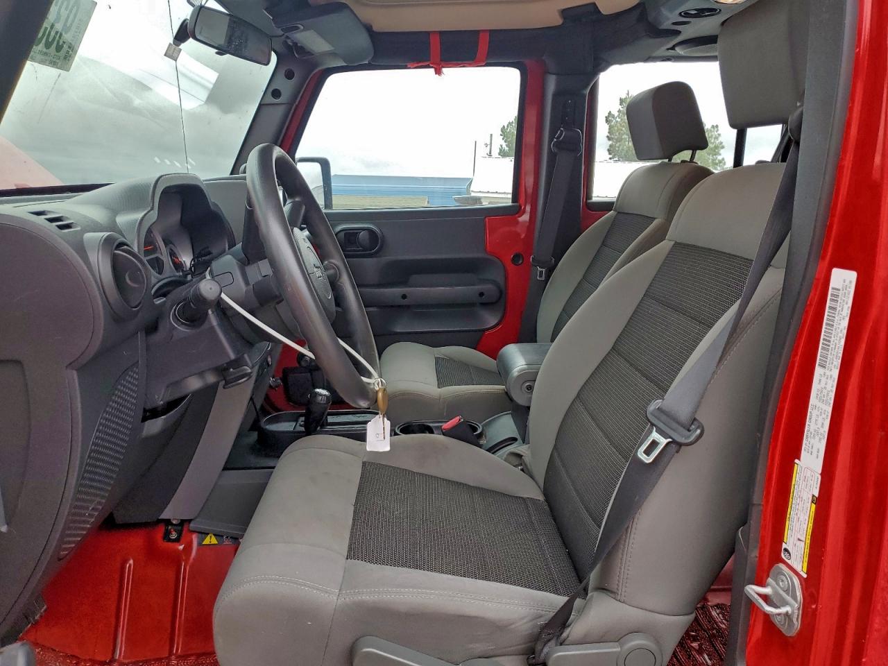 2010 Jeep Wrangler Unlimited Sport Red vin: 1J4BA3H14AL143483