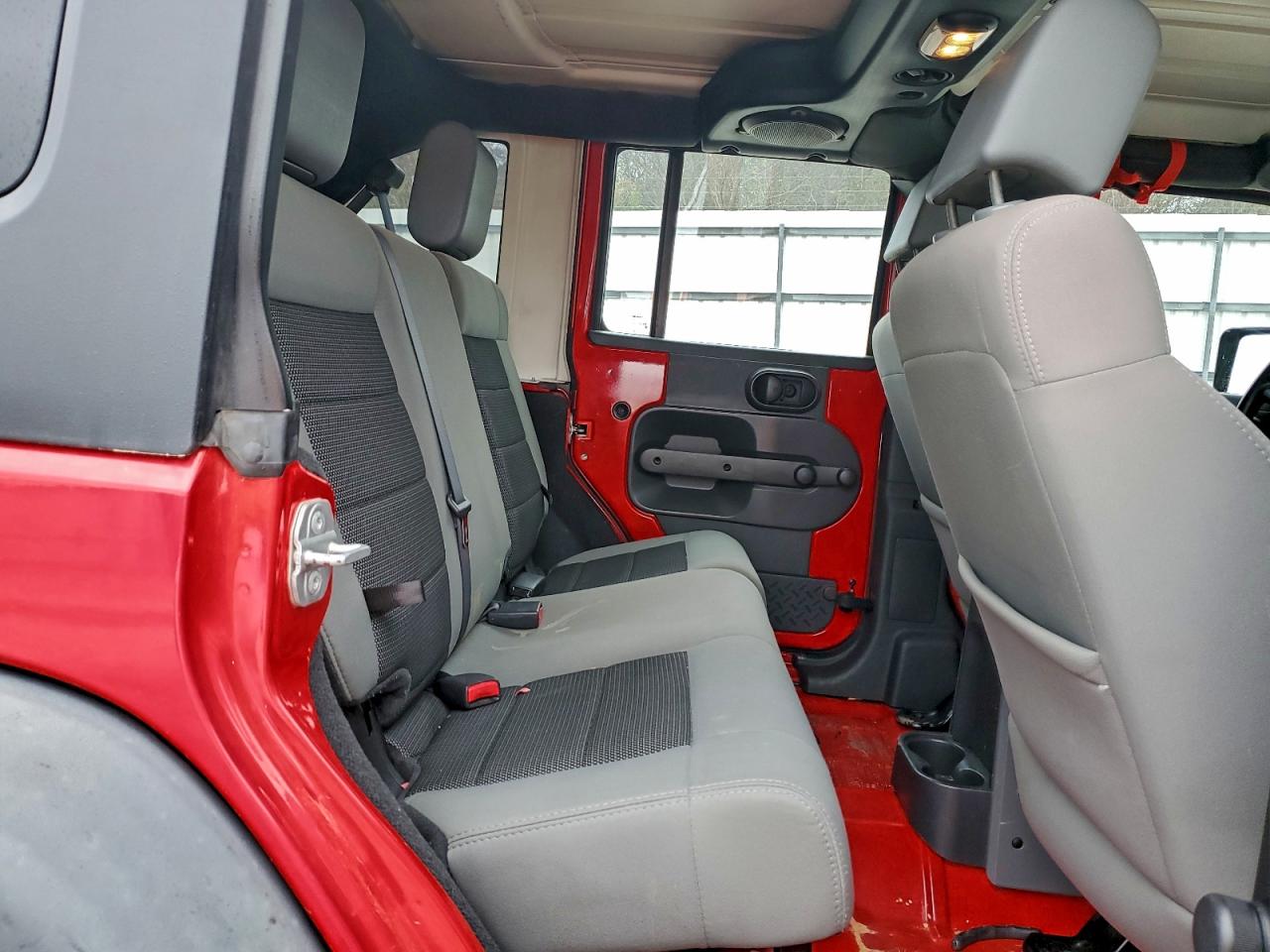 2010 Jeep Wrangler Unlimited Sport Red vin: 1J4BA3H14AL143483