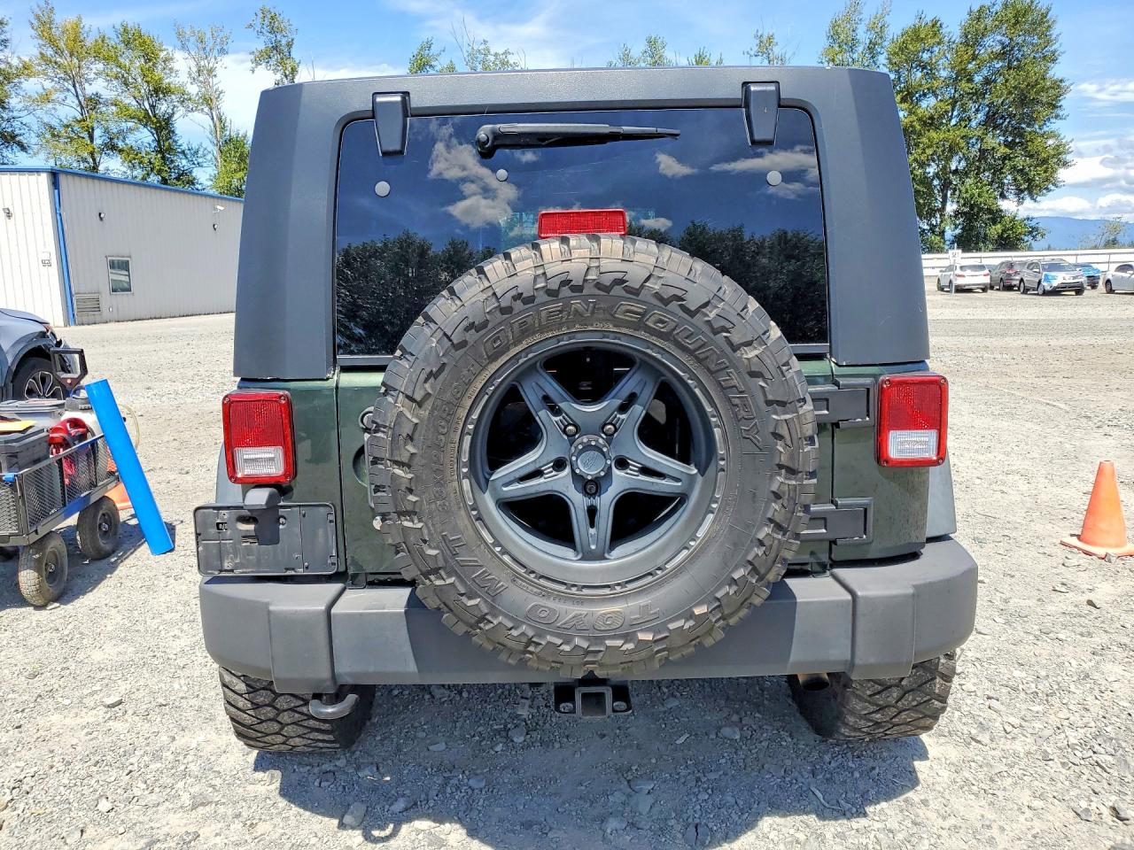 2010 Jeep Wrangler Unlimited Sport Зеленый vin: 1J4BA3H14AL199116