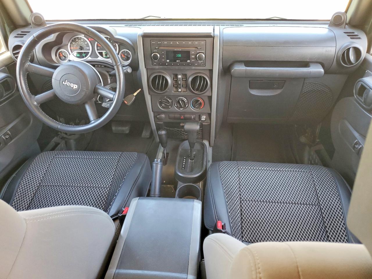 2010 Jeep Wrangler Unlimited Sport Зеленый vin: 1J4BA3H14AL199116