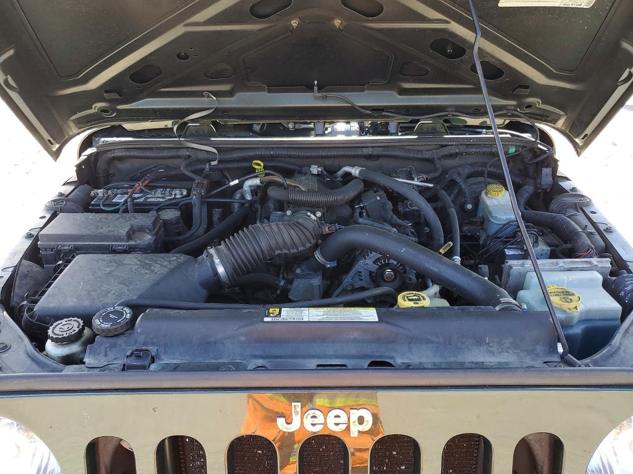 2010 Jeep Wrangler Unlimited Sport Зеленый vin: 1J4BA3H14AL199116