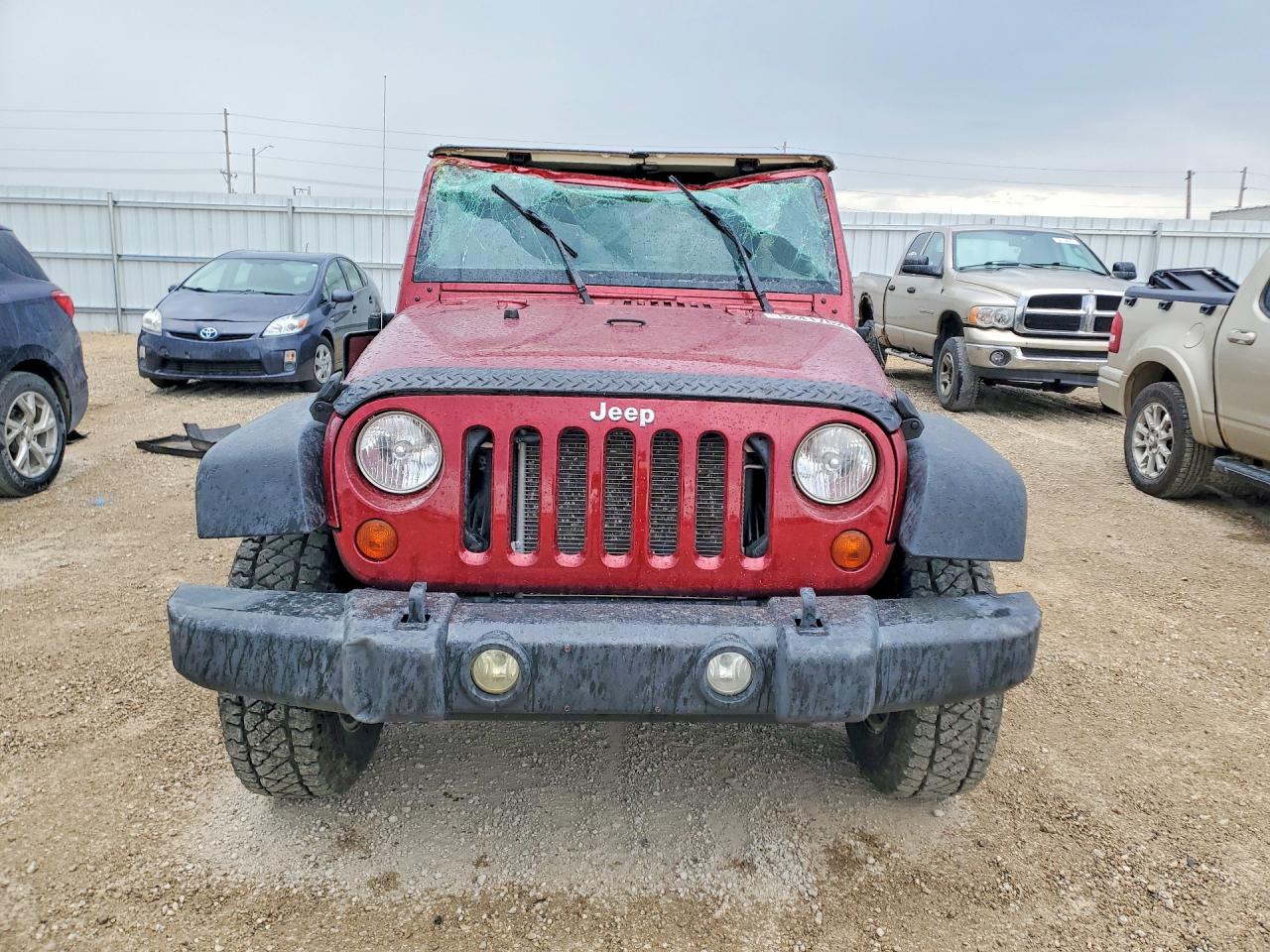 2011 Jeep Wrangler Unlimited Sport Бордовый vin: 1J4BA3H14BL567344