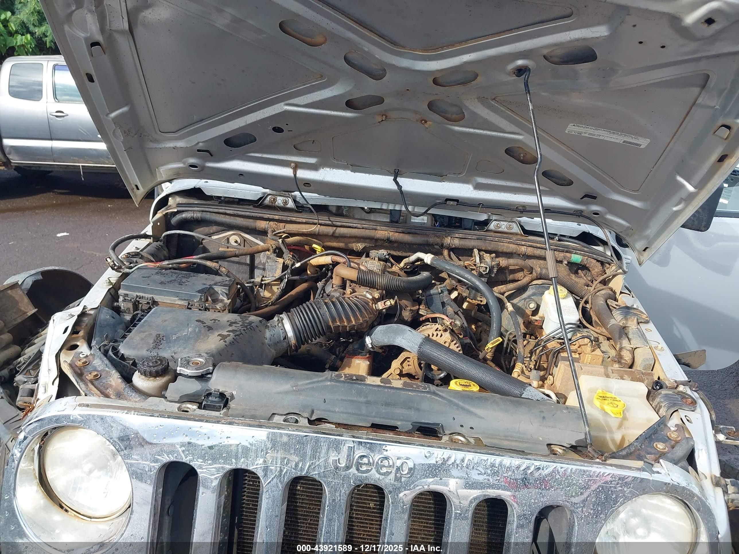 2011 Jeep Wrangler Unlimited Sport Silver vin: 1J4BA3H14BL597735