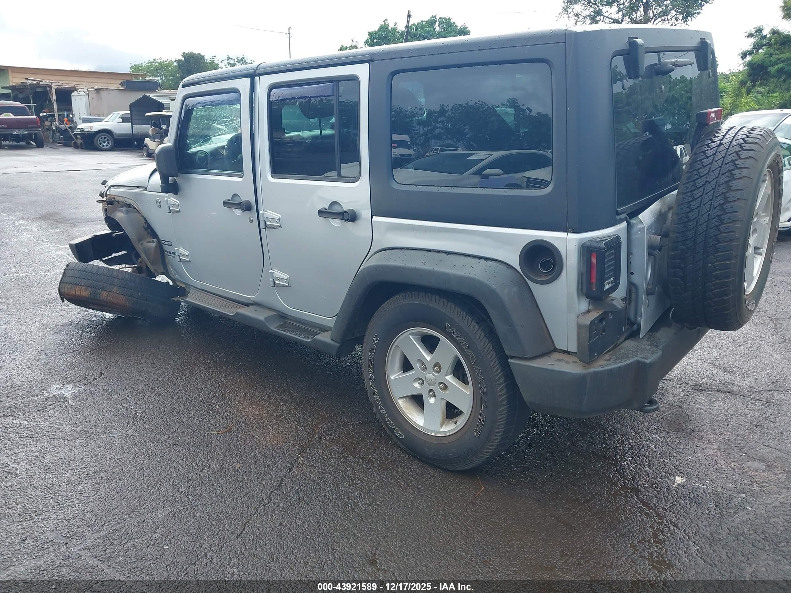 2011 Jeep Wrangler Unlimited Sport Silver vin: 1J4BA3H14BL597735