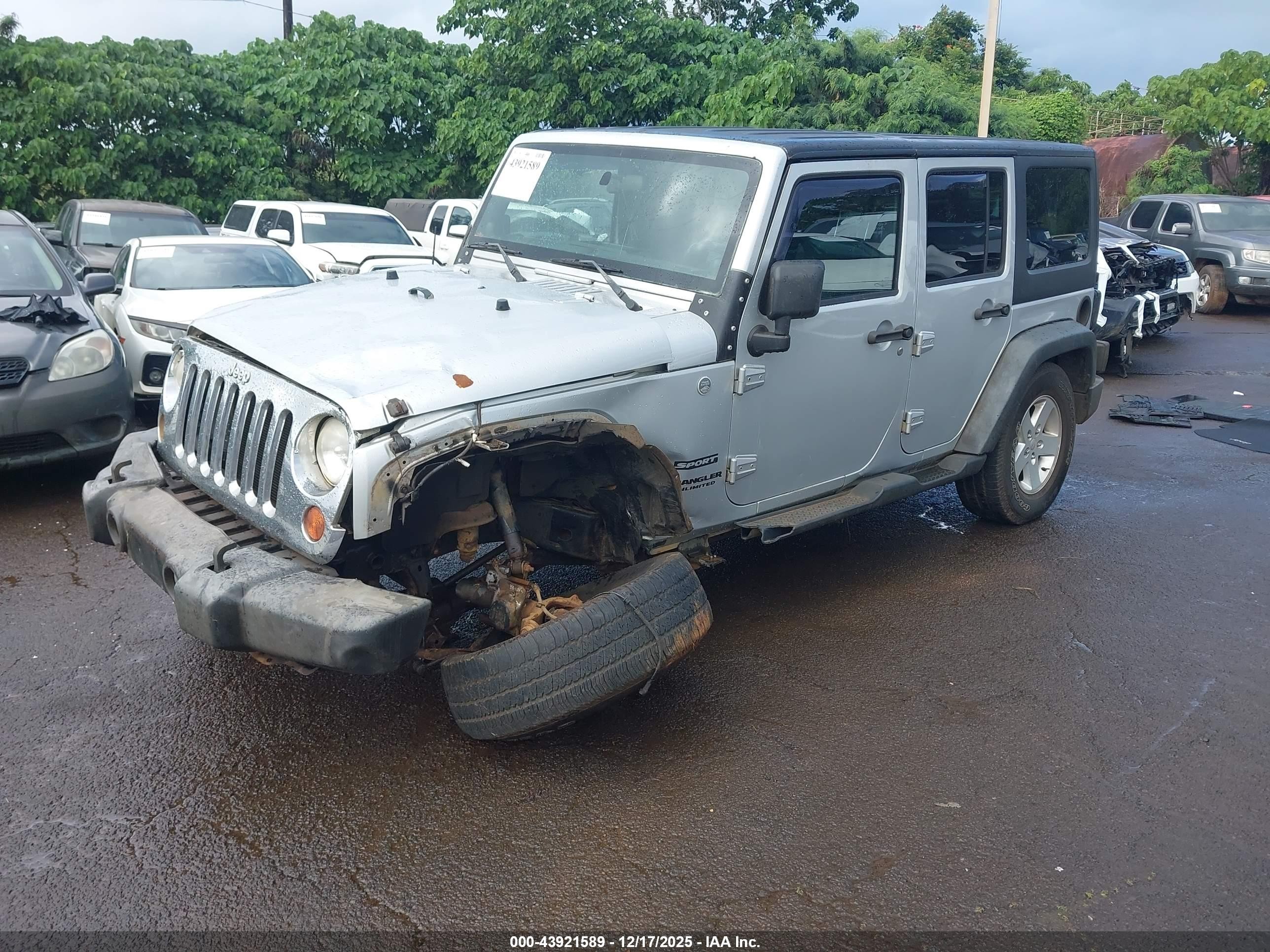 2011 Jeep Wrangler Unlimited Sport Silver vin: 1J4BA3H14BL597735