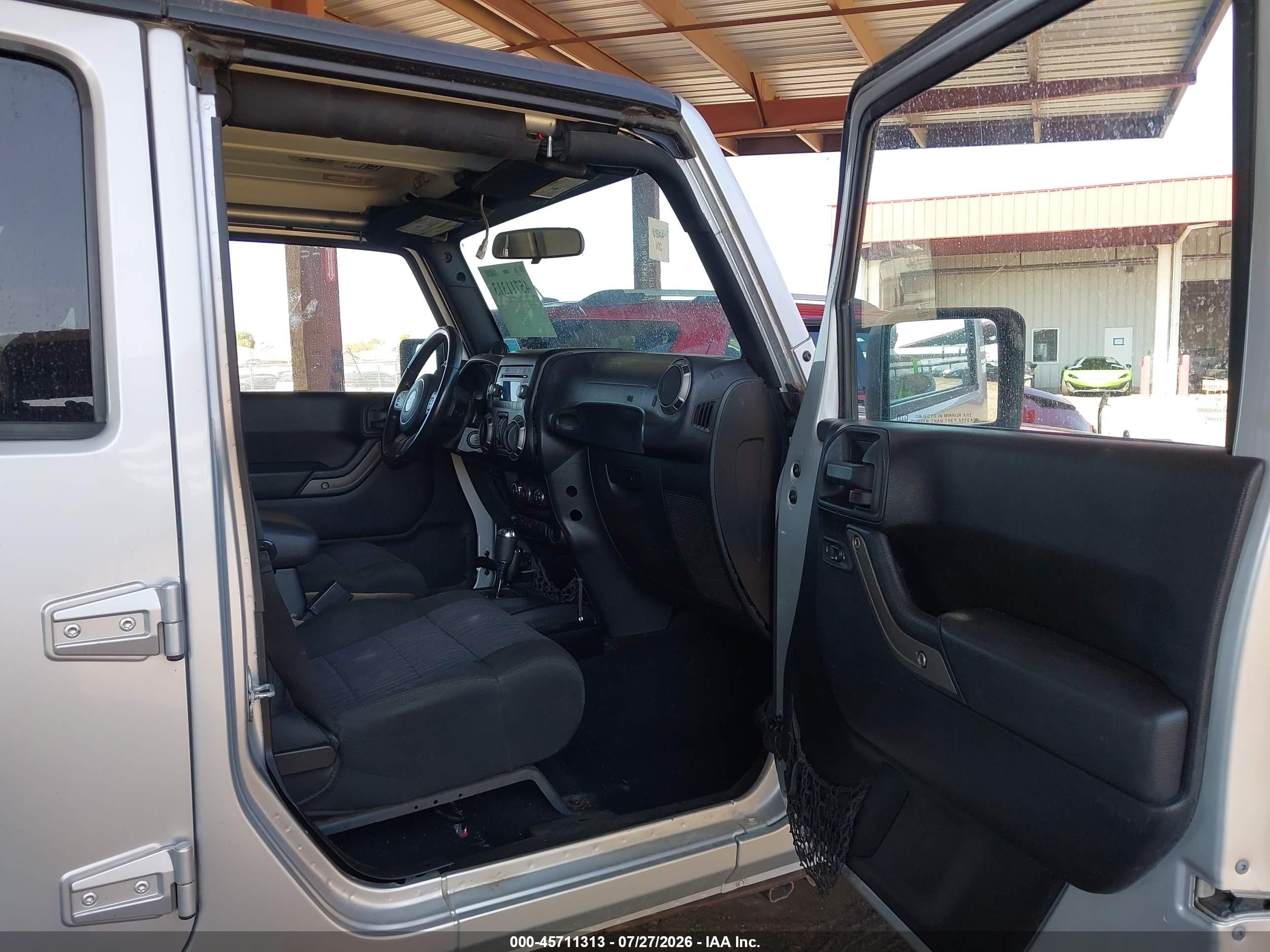 2011 Jeep Wrangler Unlimited Sport Silver vin: 1J4BA3H14BL617160