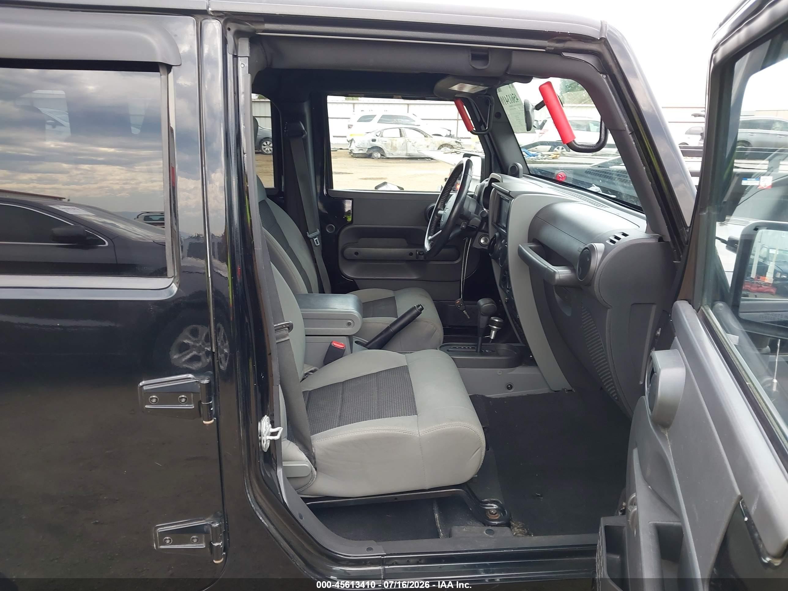 2010 Jeep Wrangler Unlimited Sport Black vin: 1J4BA3H15AL101775