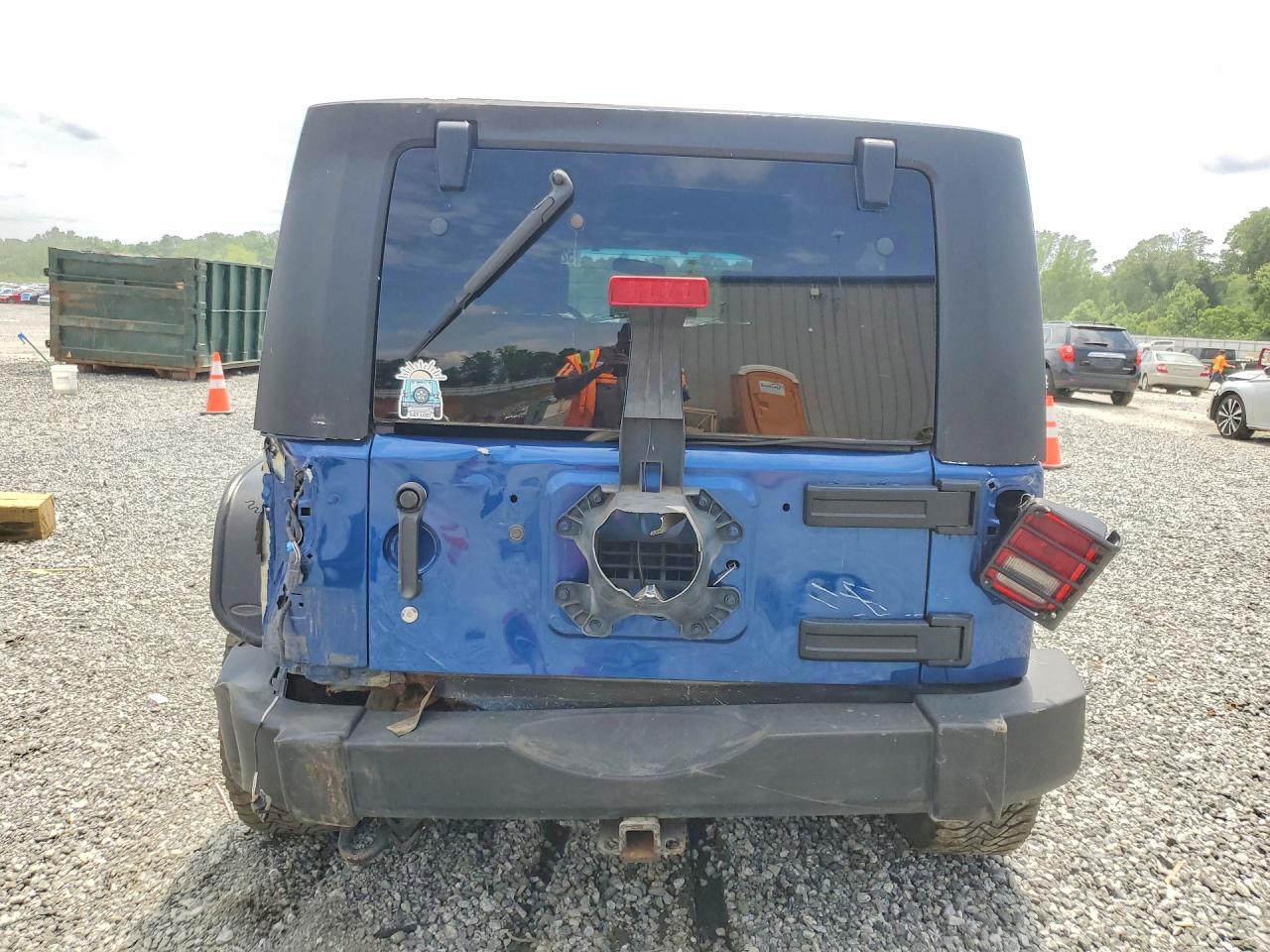 2010 Jeep Wrangler Unlimited Sport Blue vin: 1J4BA3H15AL143010