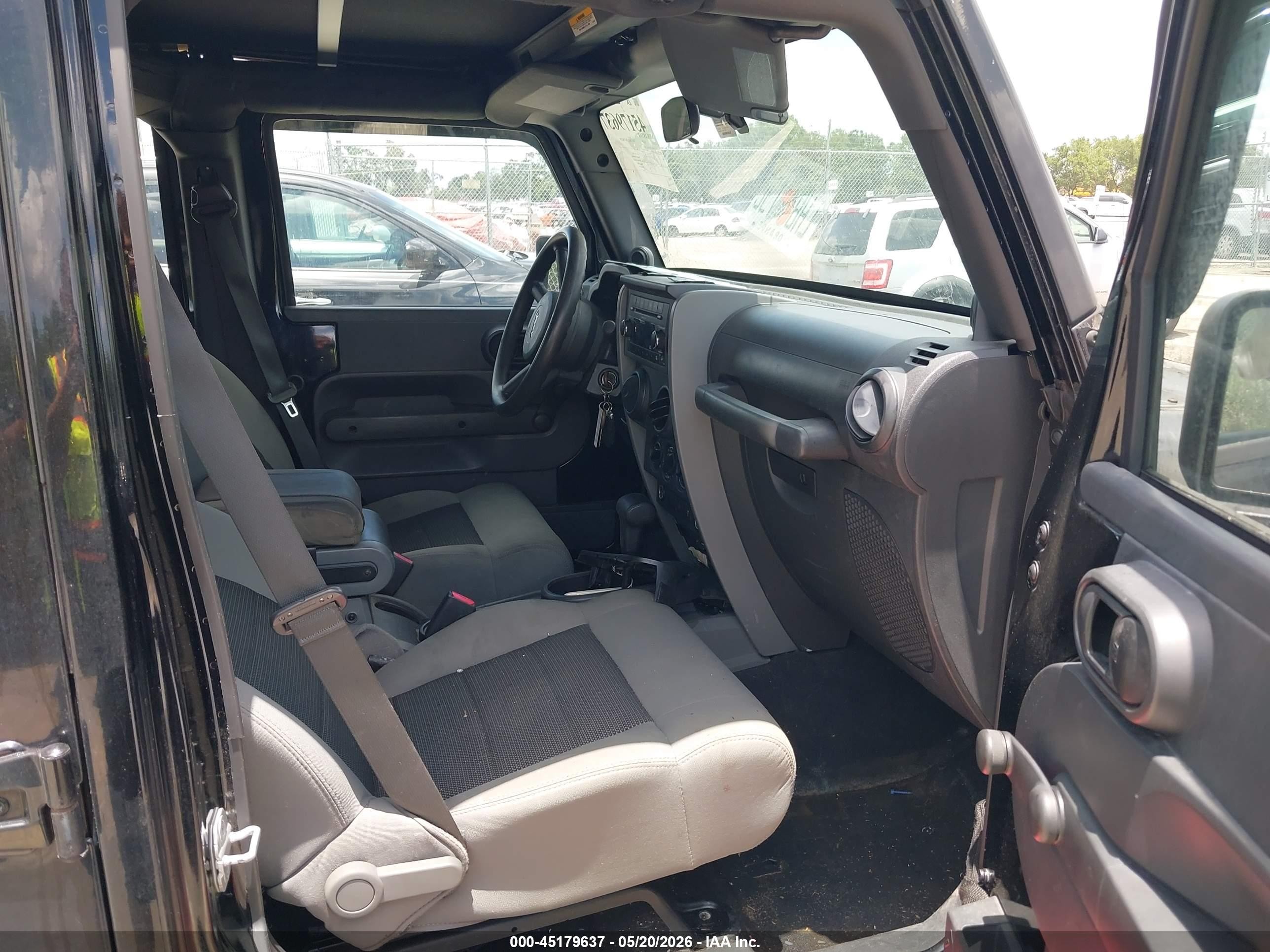 2010 Jeep Wrangler Unlimited Sport Black vin: 1J4BA3H15AL175813