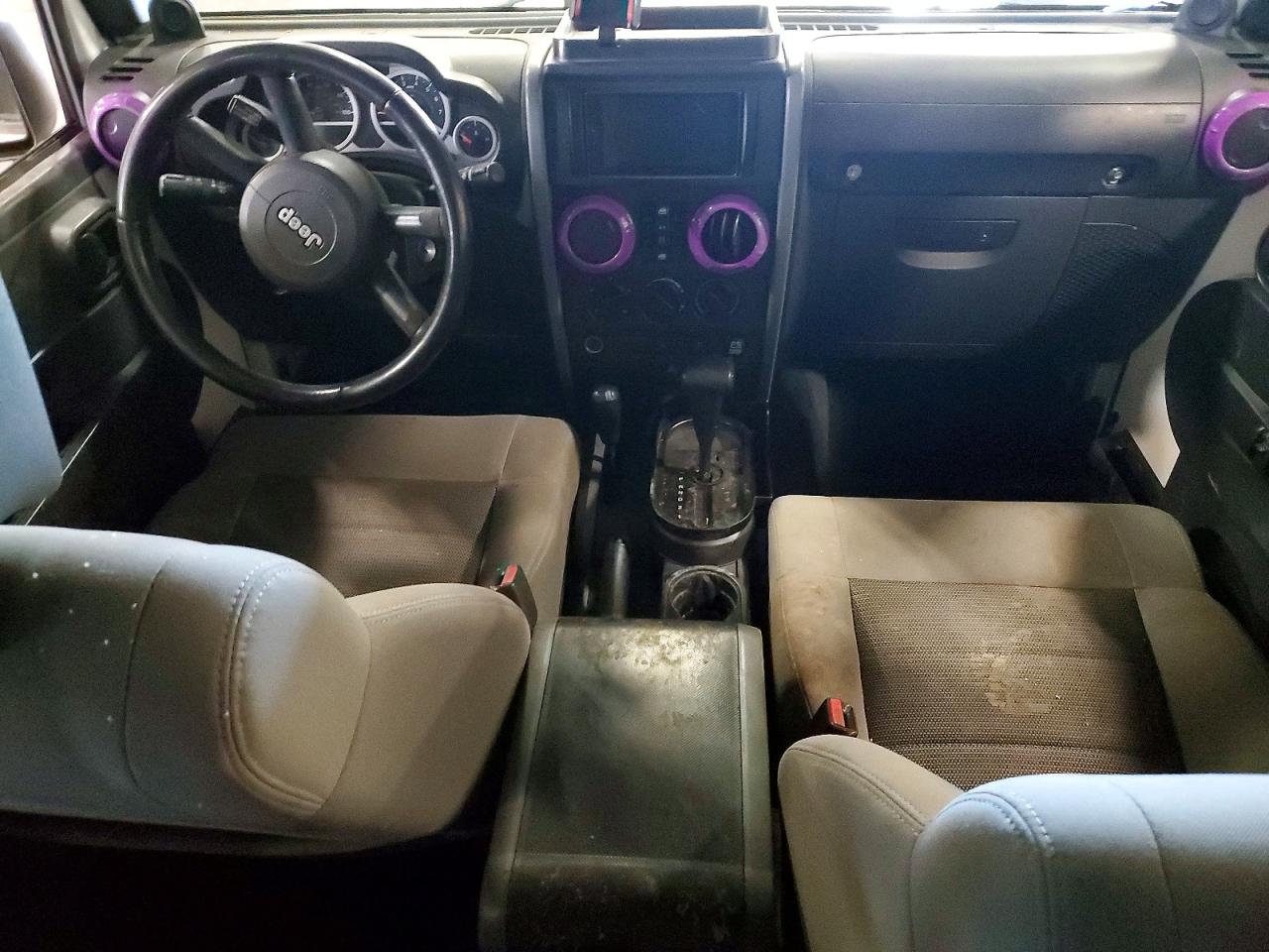 2010 Jeep Wrangler Unlimited Sport White vin: 1J4BA3H15AL194216