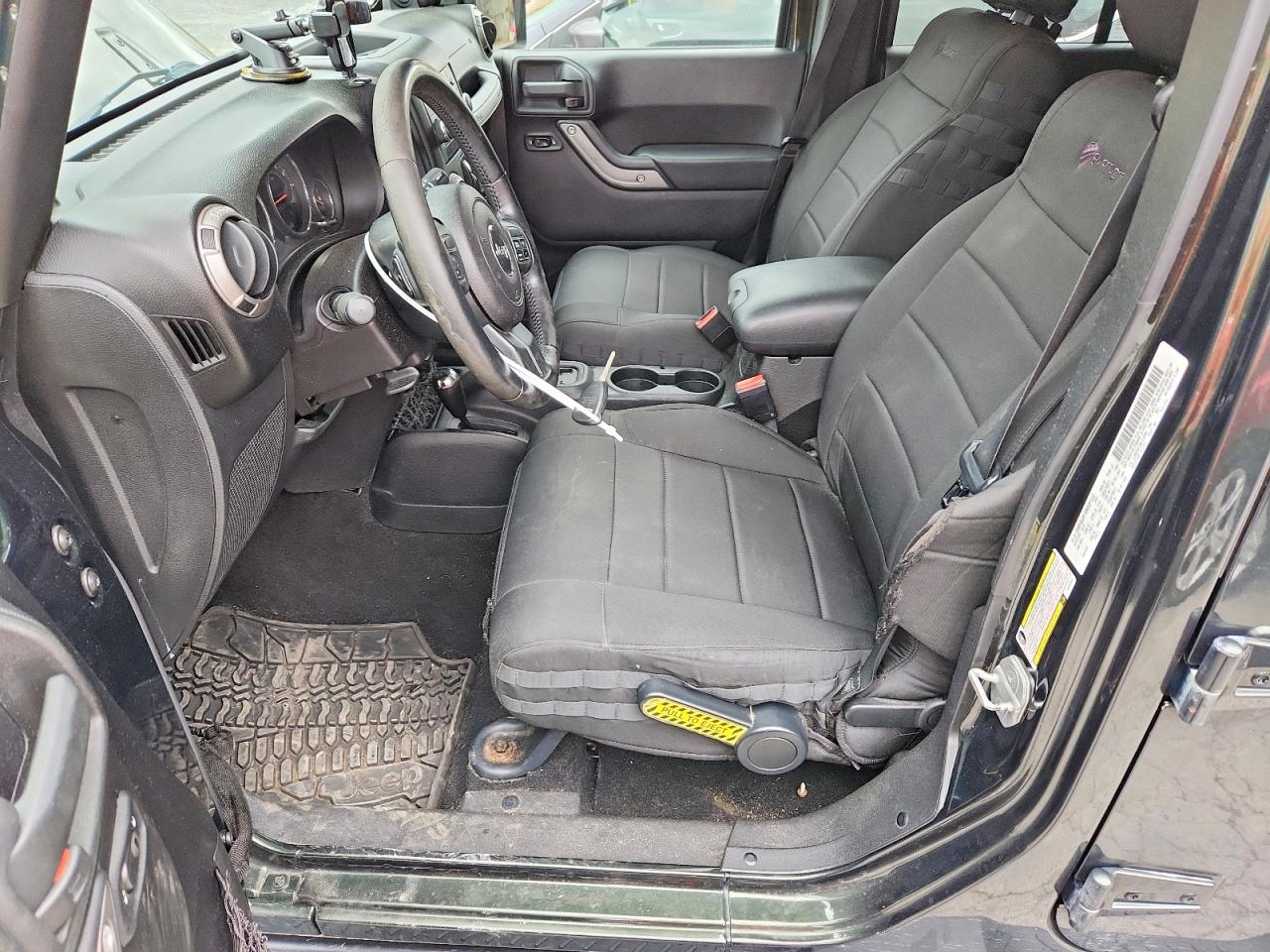 2011 Jeep Wrangler Unlimited Sport Зеленый vin: 1J4BA3H15BL510781