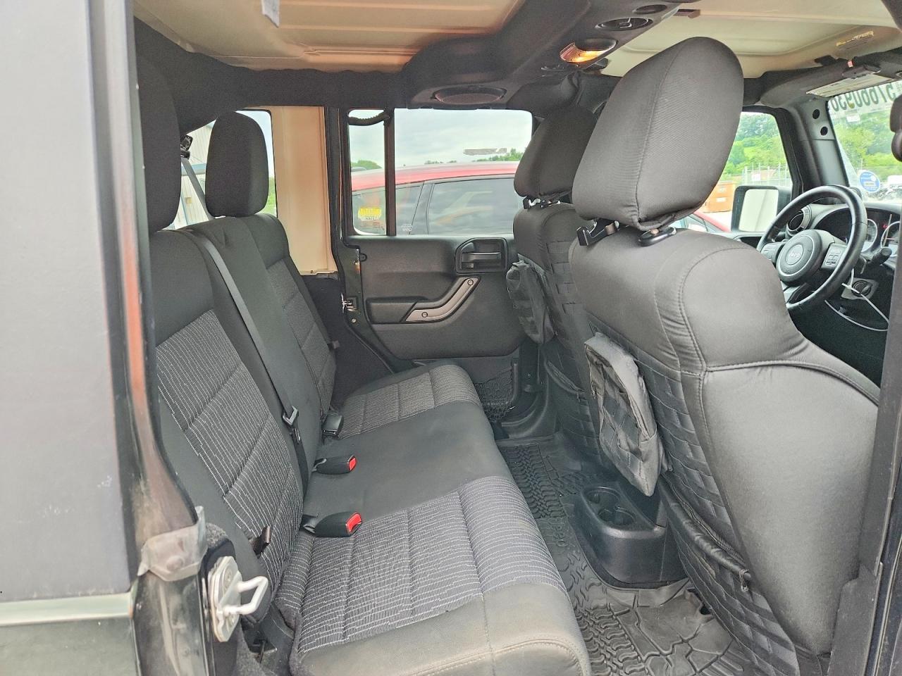 2011 Jeep Wrangler Unlimited Sport Зеленый vin: 1J4BA3H15BL510781
