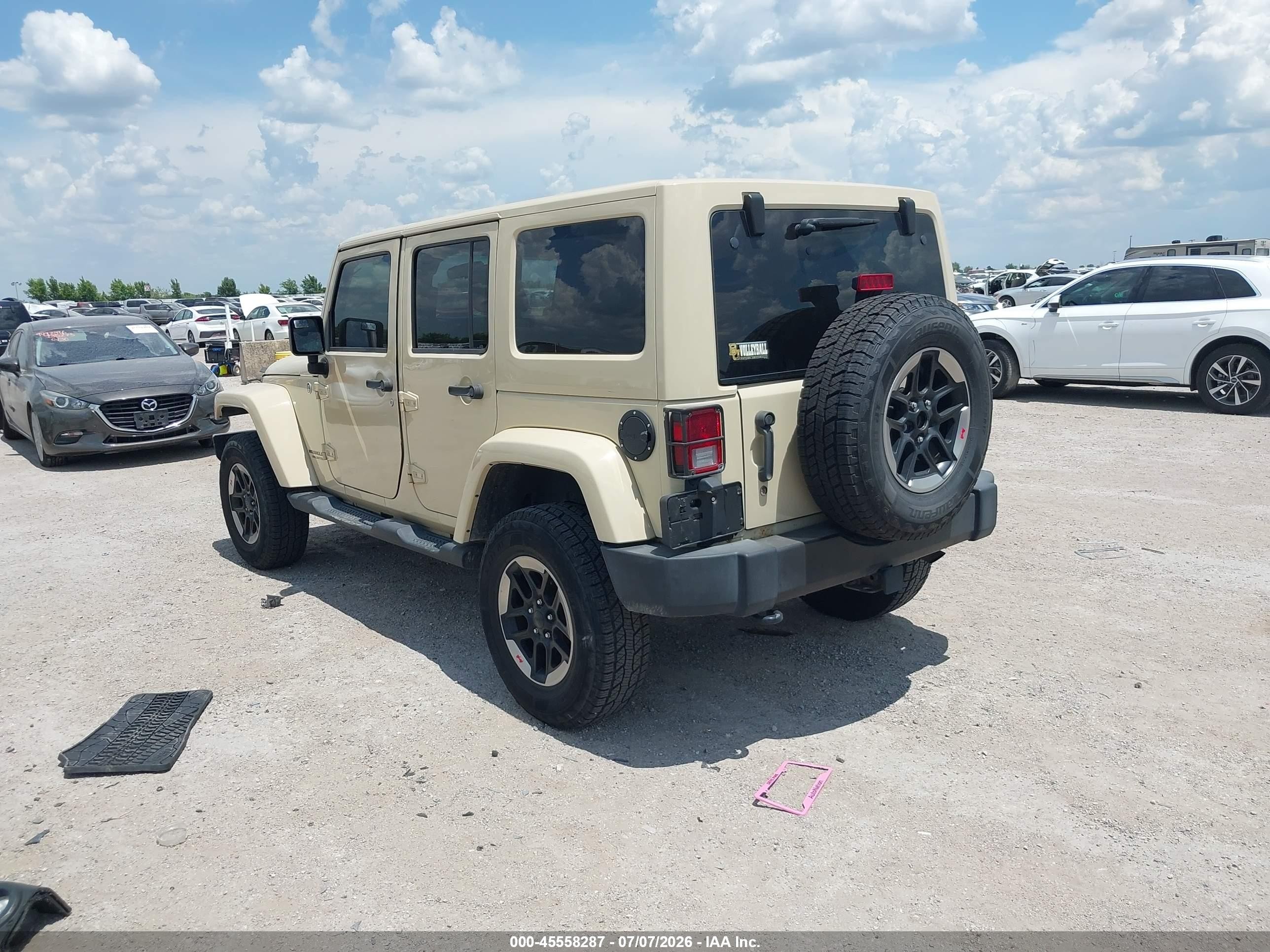 2011 Jeep Wrangler Unlimited Sport Tan vin: 1J4BA3H15BL625431
