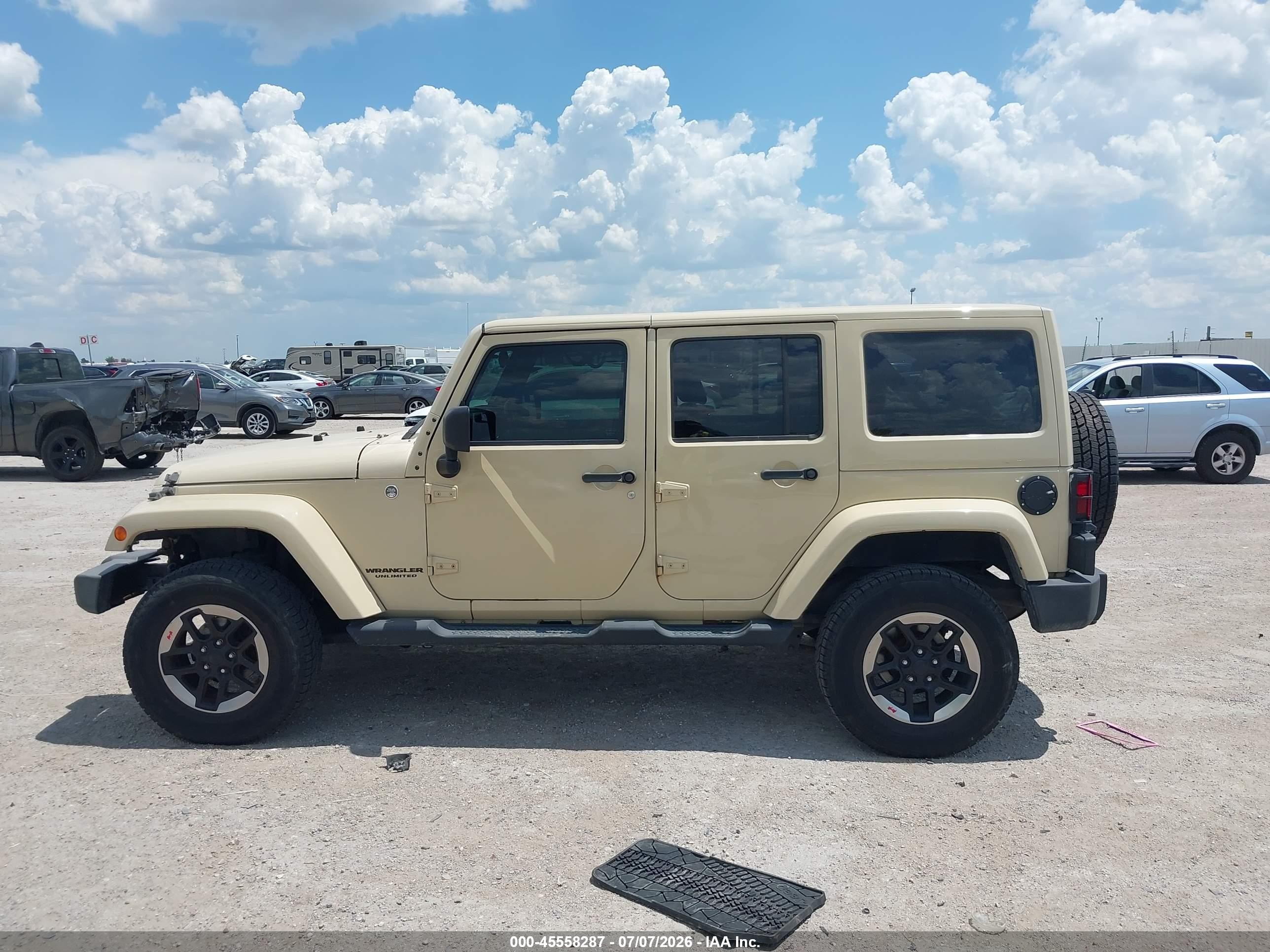 2011 Jeep Wrangler Unlimited Sport Tan vin: 1J4BA3H15BL625431
