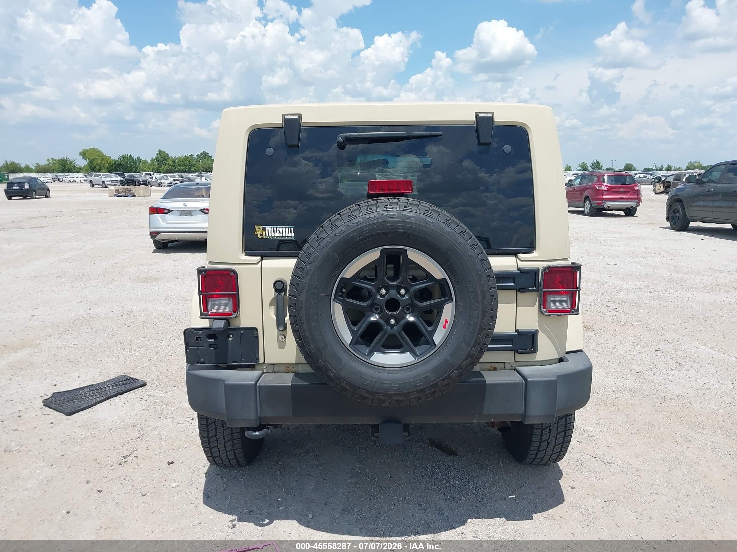2011 Jeep Wrangler Unlimited Sport Tan vin: 1J4BA3H15BL625431