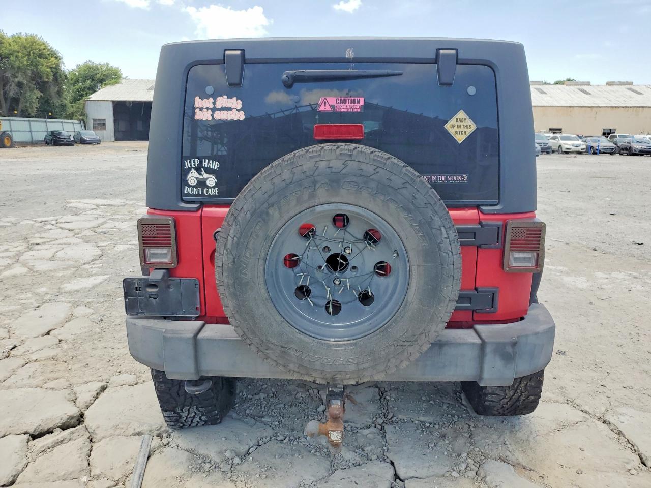 2010 Jeep Wrangler Unlimited Sport Red vin: 1J4BA3H16AL173584
