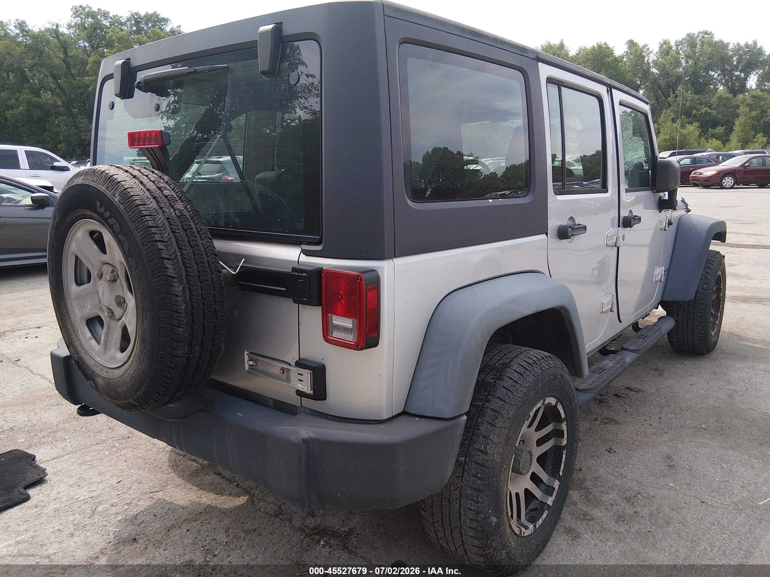 2011 Jeep Wrangler Unlimited Sport Silver vin: 1J4BA3H16BL547967