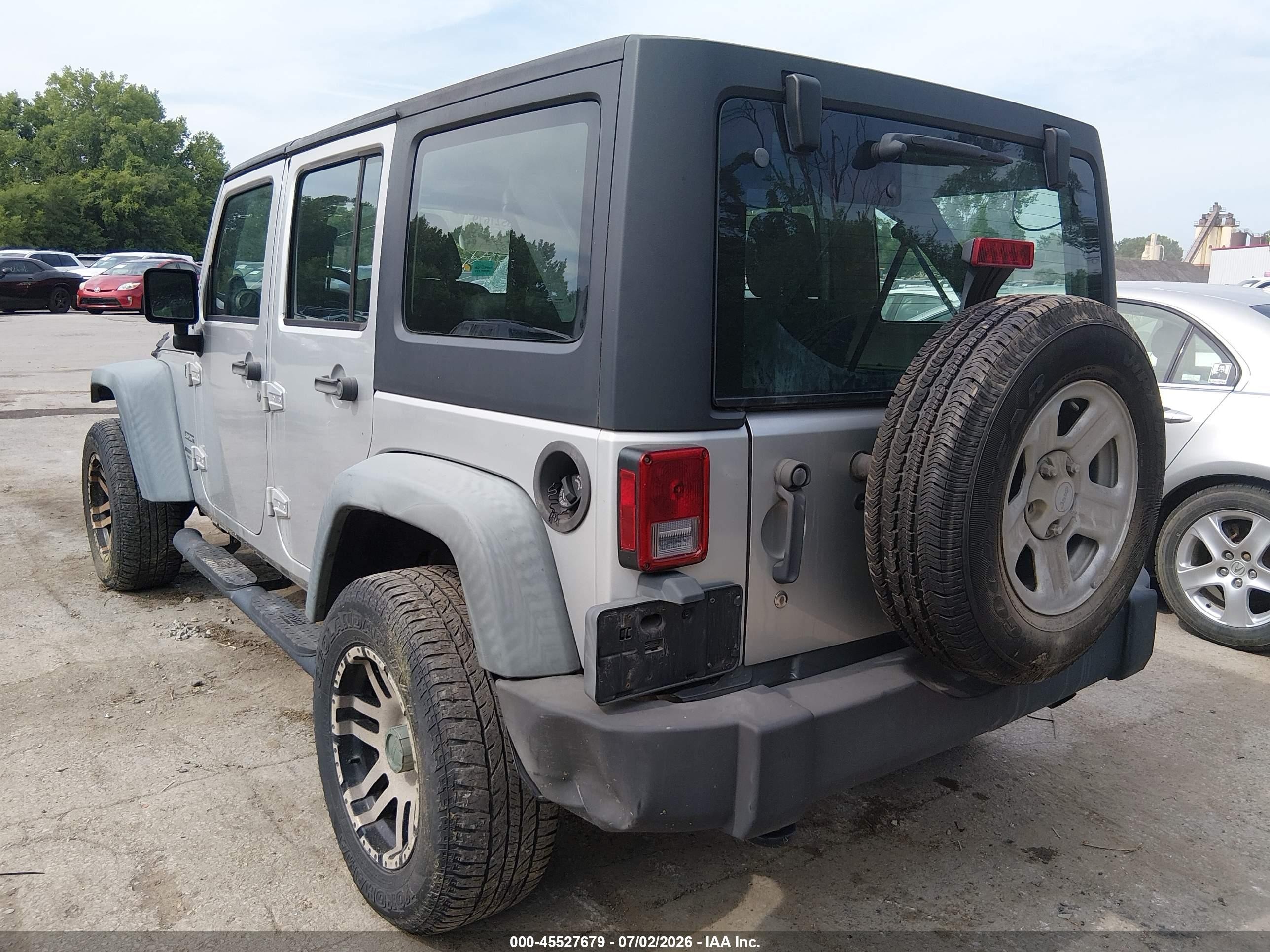 2011 Jeep Wrangler Unlimited Sport Silver vin: 1J4BA3H16BL547967