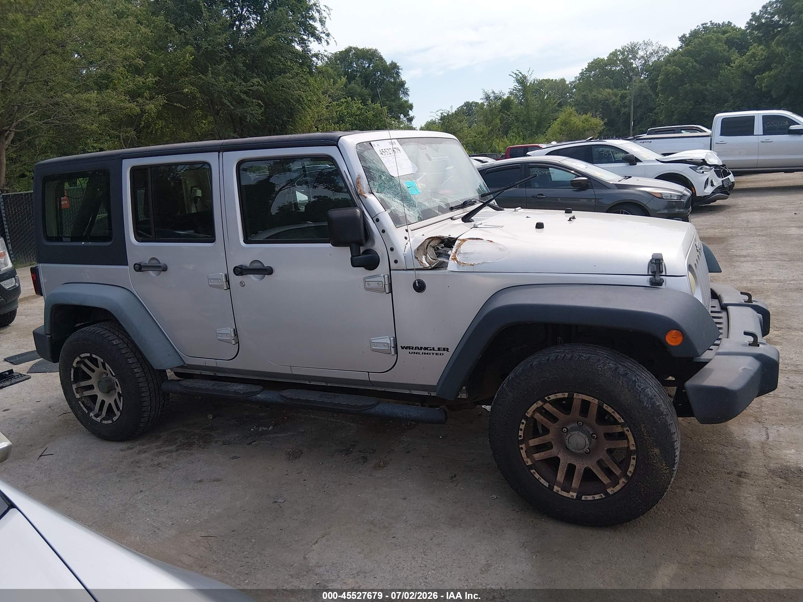 2011 Jeep Wrangler Unlimited Sport Silver vin: 1J4BA3H16BL547967