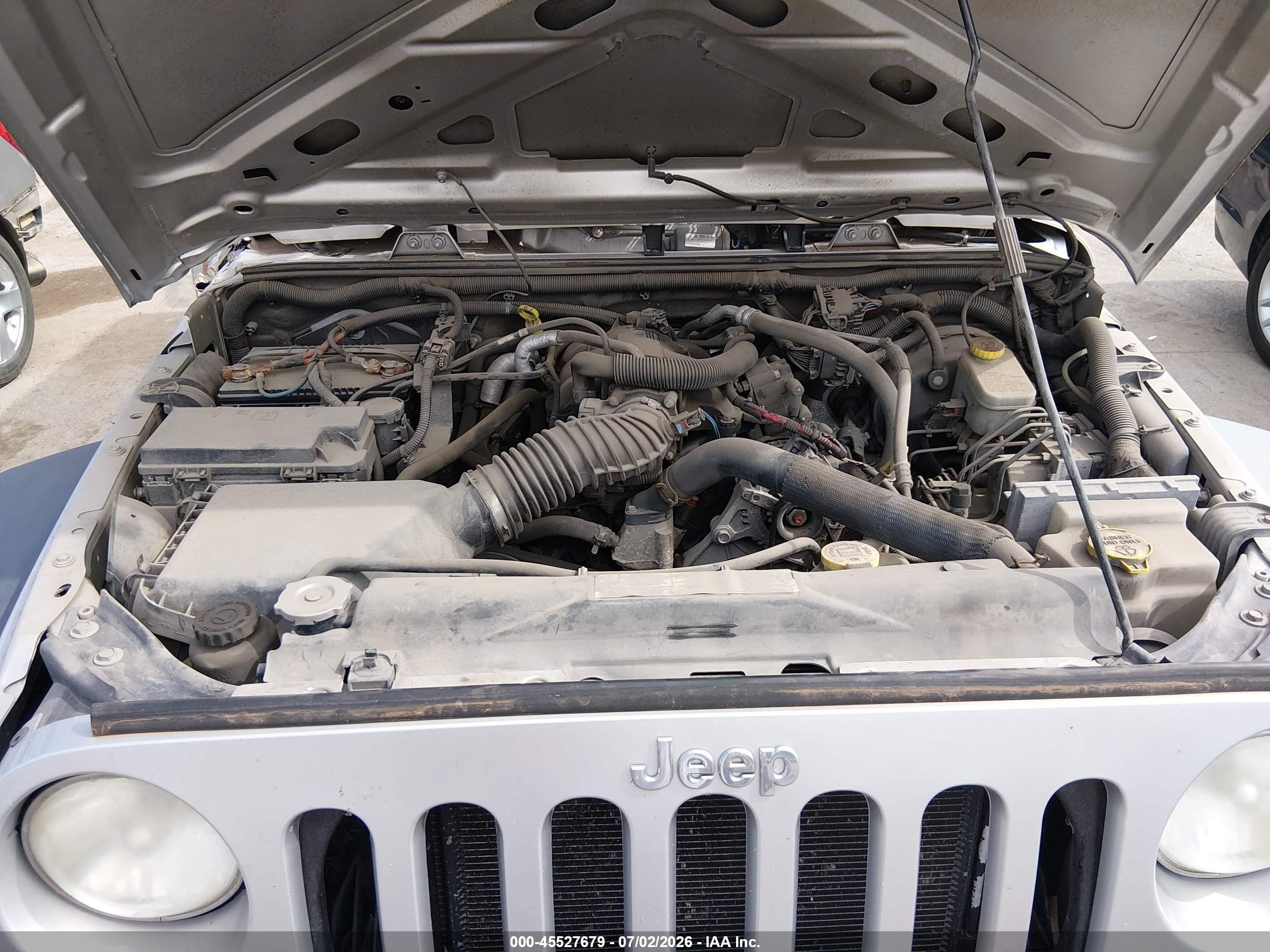 2011 Jeep Wrangler Unlimited Sport Silver vin: 1J4BA3H16BL547967