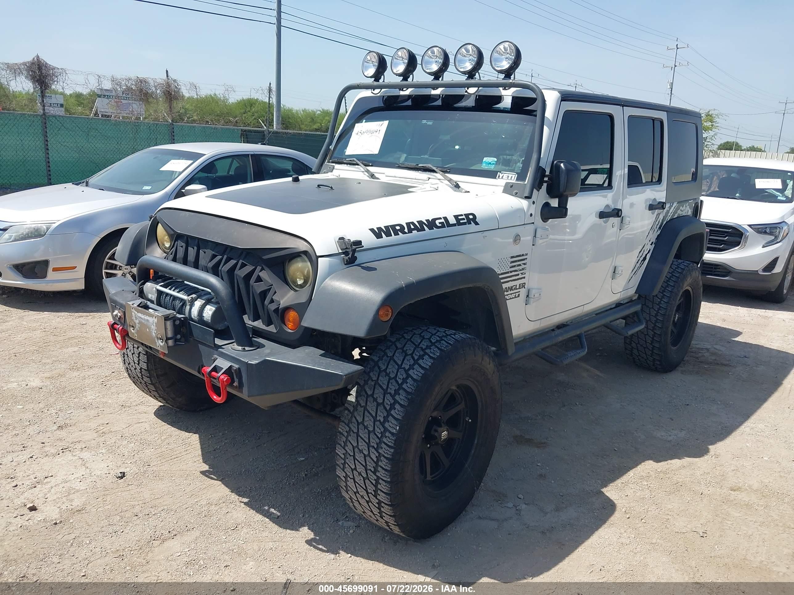 2010 Jeep Wrangler Unlimited Sport White vin: 1J4BA3H17AL105150