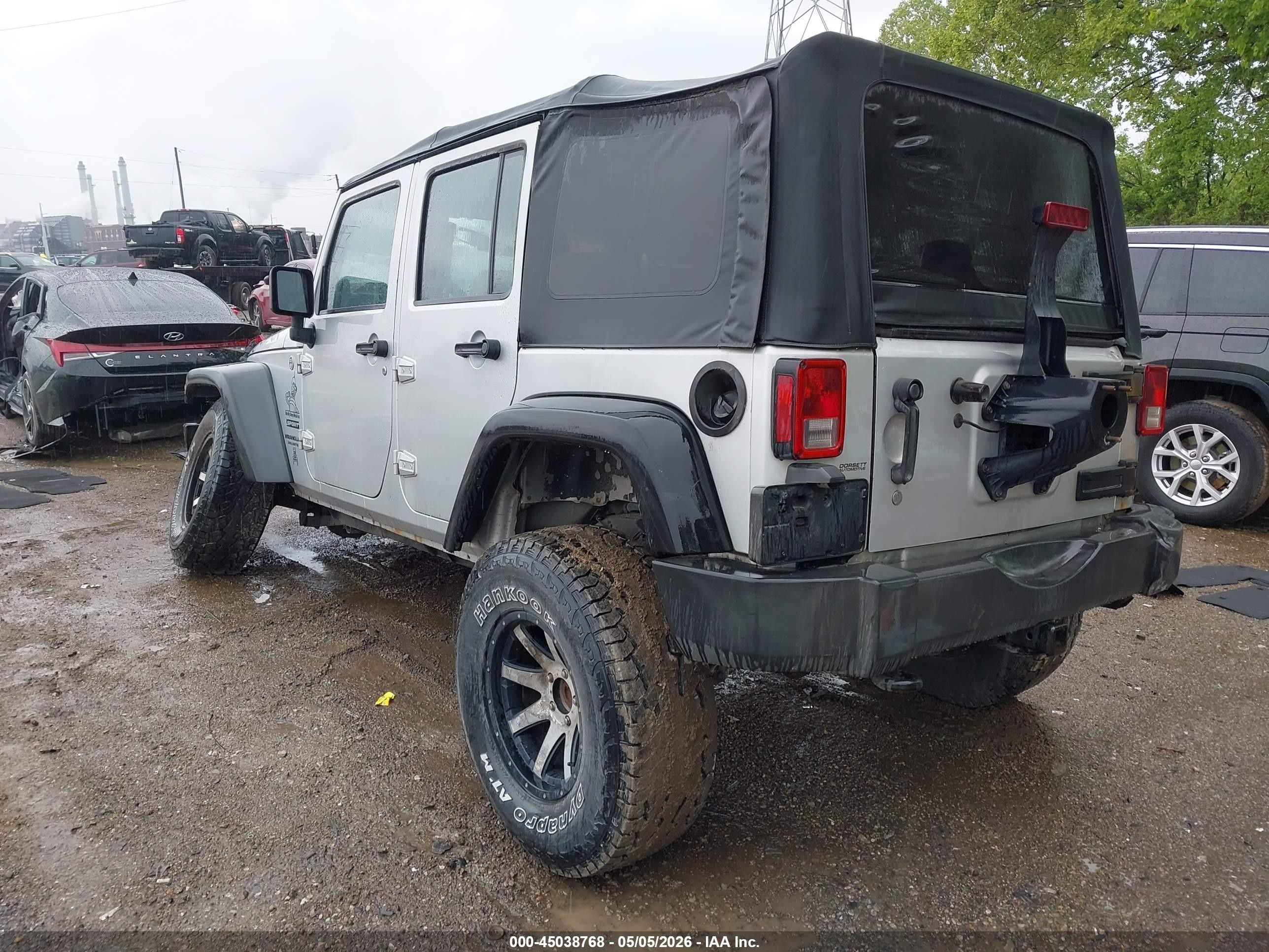 2010 Jeep Wrangler Unlimited Sport Серебряный vin: 1J4BA3H17AL144711