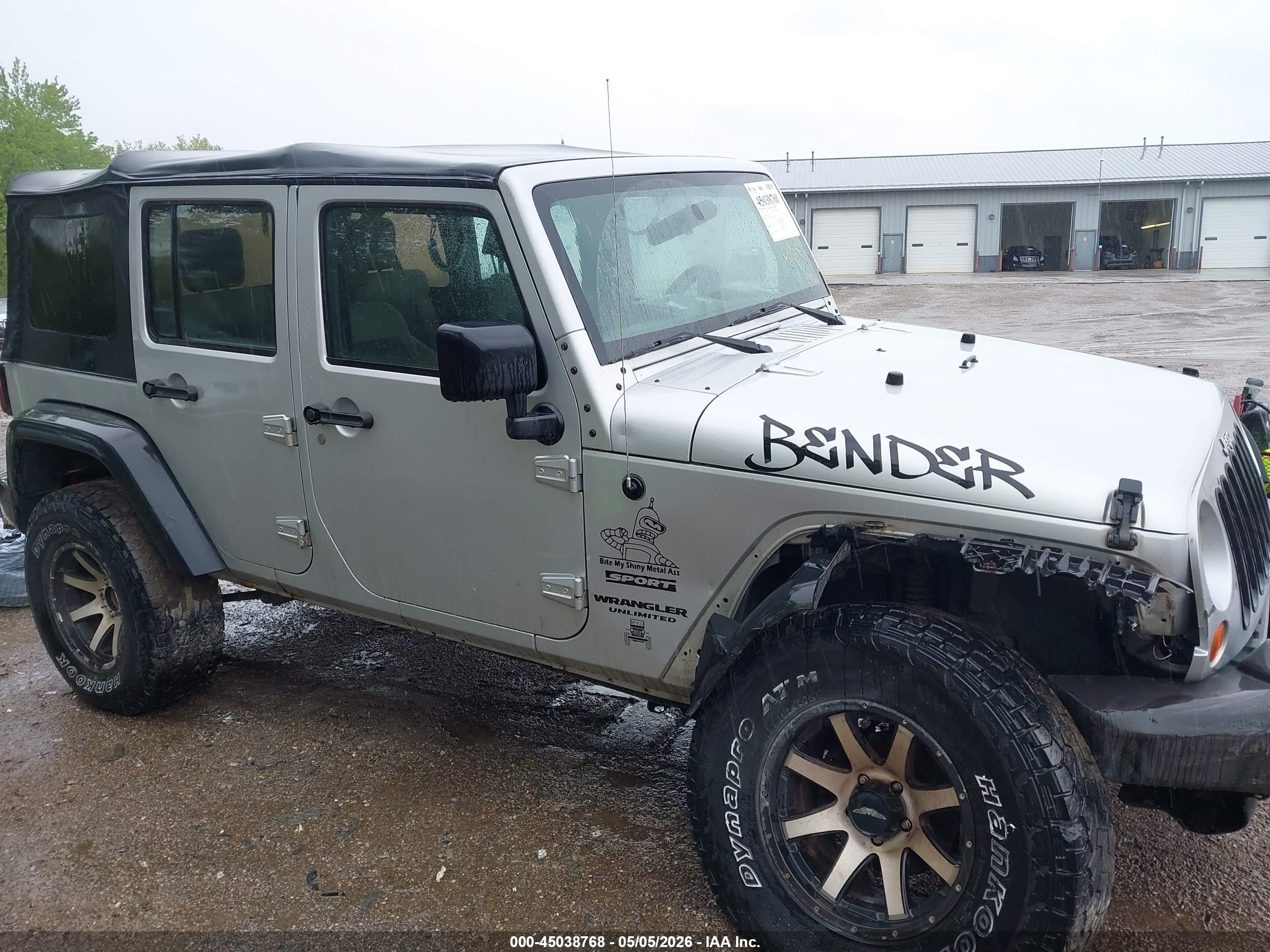 2010 Jeep Wrangler Unlimited Sport Серебряный vin: 1J4BA3H17AL144711