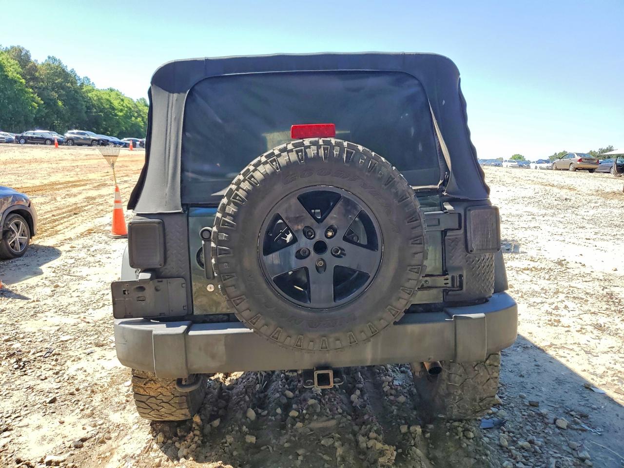 2010 Jeep Wrangler Unlimited Sport Green vin: 1J4BA3H17AL202364