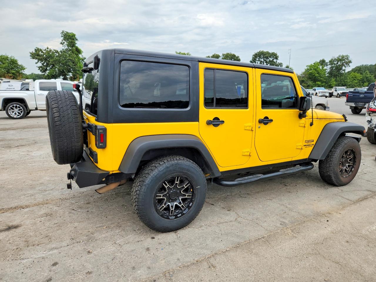 2011 Jeep Wrangler Unlimited Sport Yellow vin: 1J4BA3H17BL525430