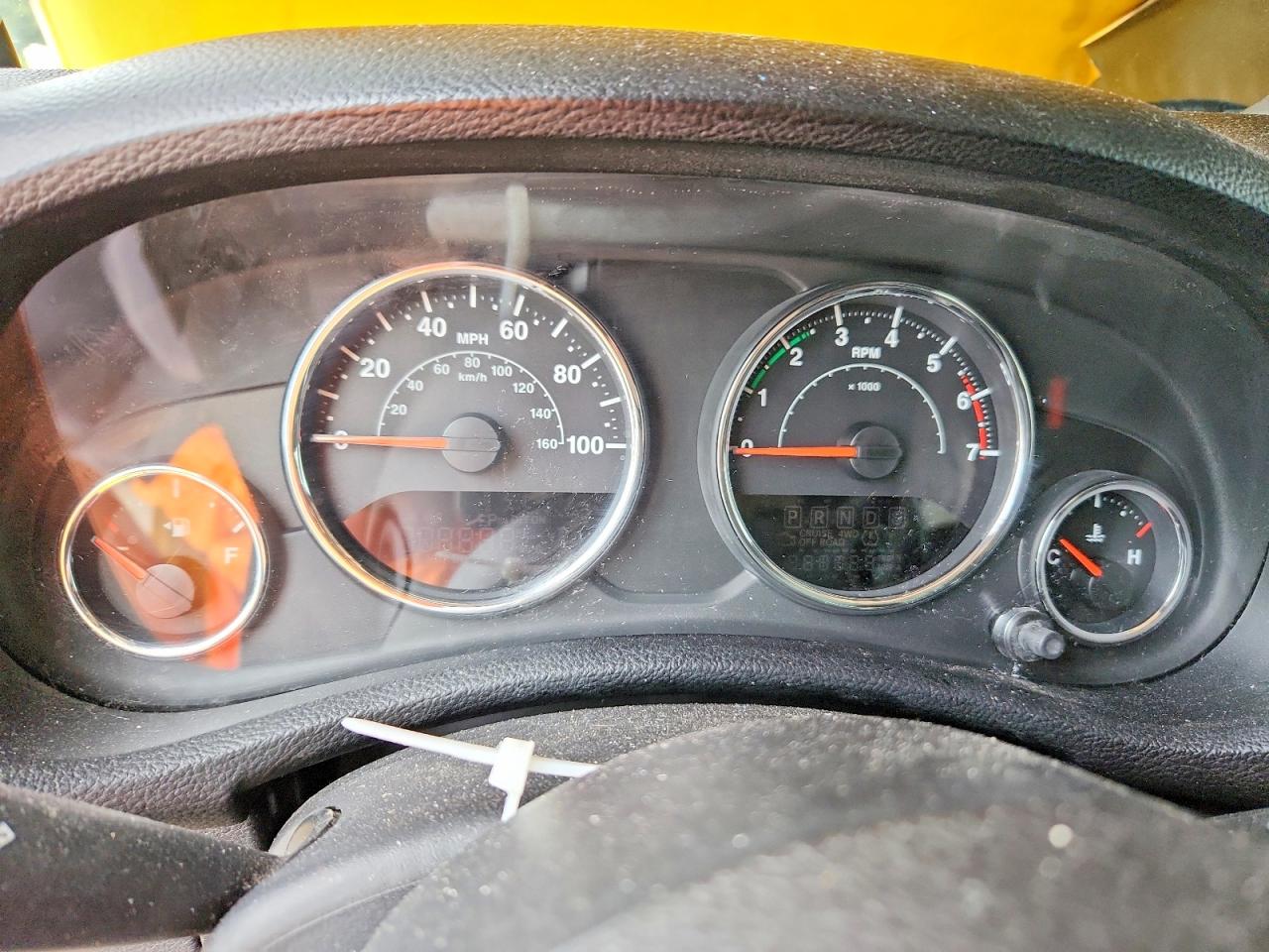 2011 Jeep Wrangler Unlimited Sport Yellow vin: 1J4BA3H17BL525430