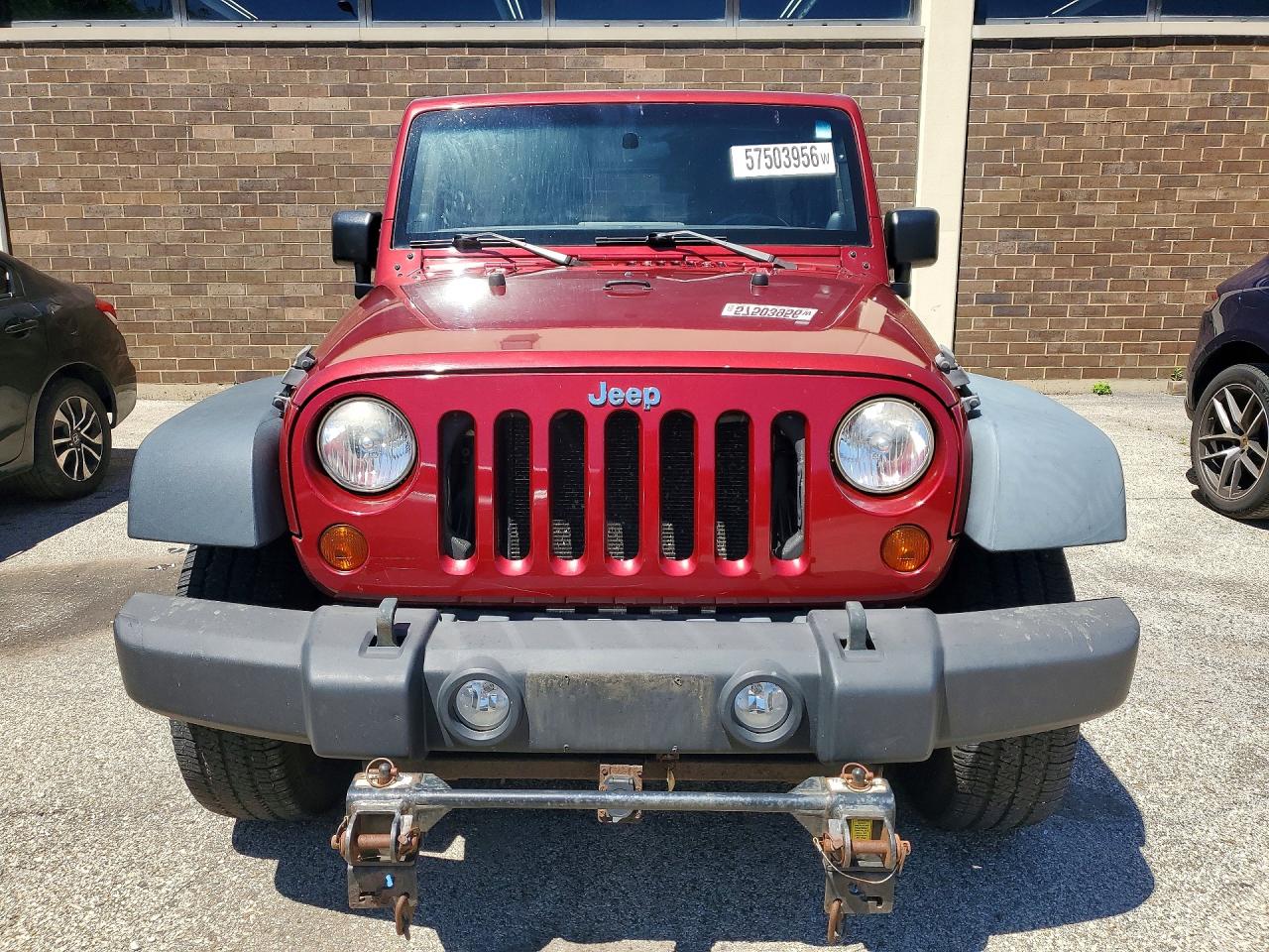 2011 Jeep Wrangler Unlimited Sport Burgundy vin: 1J4BA3H17BL528912