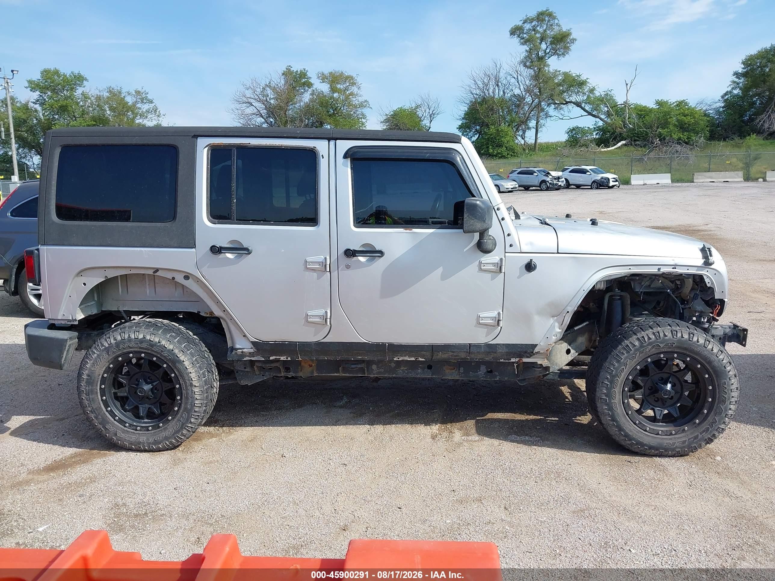 2011 Jeep Wrangler Unlimited Sport Silver vin: 1J4BA3H17BL552837