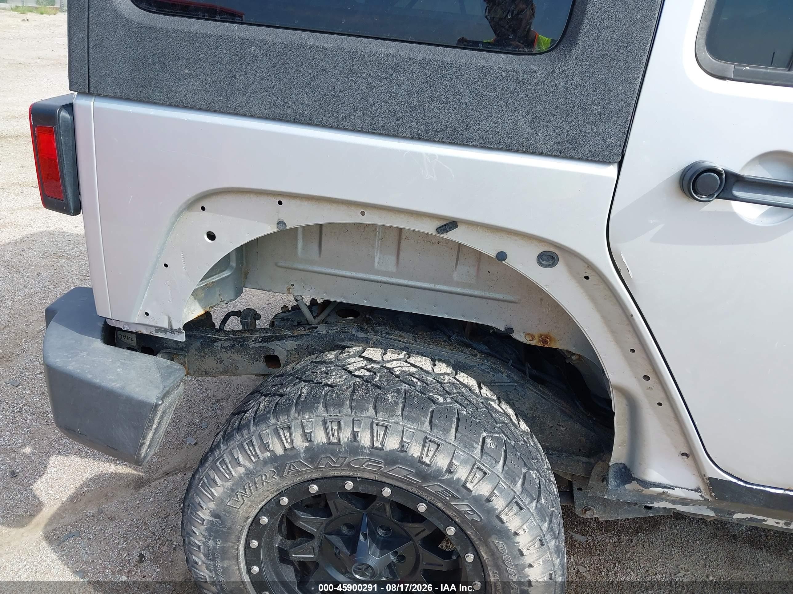 2011 Jeep Wrangler Unlimited Sport Silver vin: 1J4BA3H17BL552837