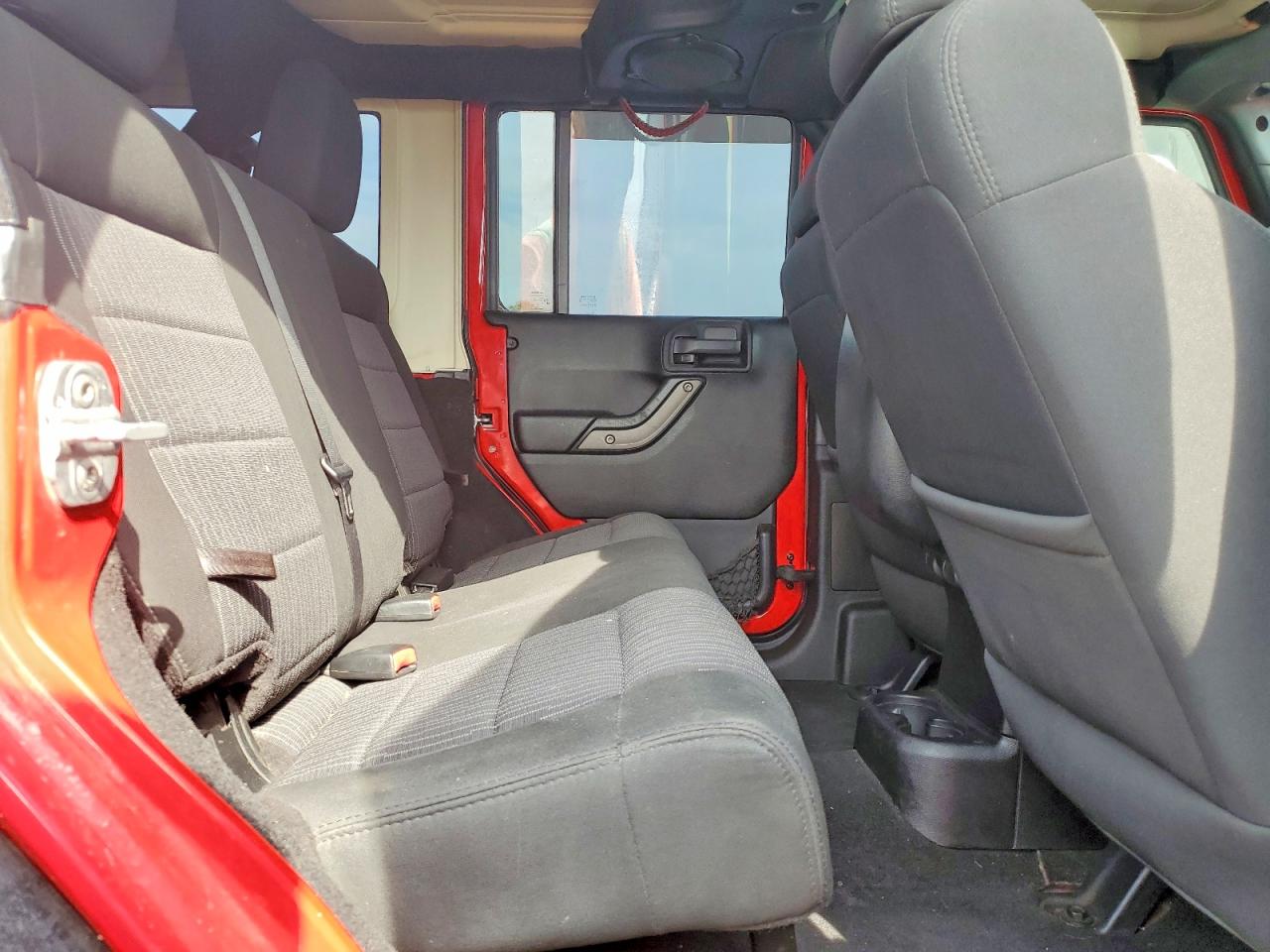 2011 Jeep Wrangler Unlimited Sport Red vin: 1J4BA3H17BL582341