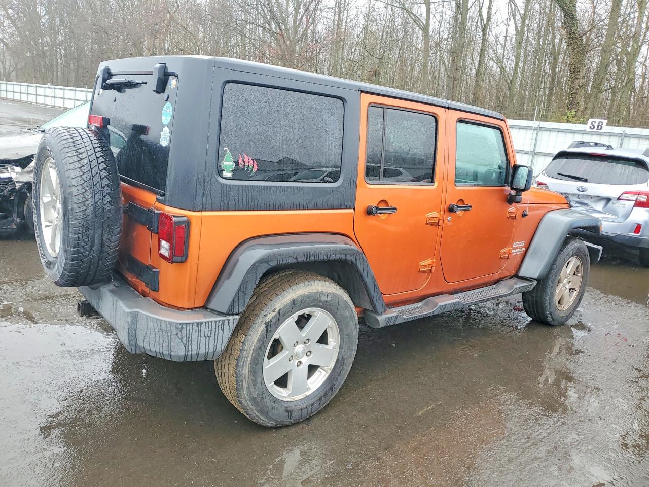 2011 Jeep Wrangler Unlimited Sport Orange vin: 1J4BA3H17BL595770