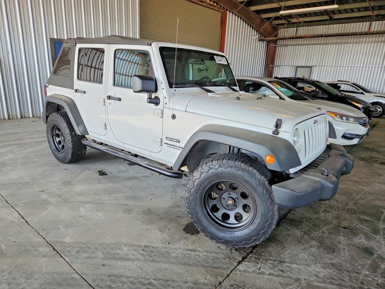 2011 Jeep Wrangler Unlimited Sport White vin: 1J4BA3H17BL638276