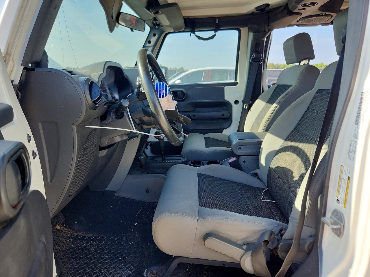 2010 Jeep Wrangler Unlimited Sport White vin: 1J4BA3H18AL204284
