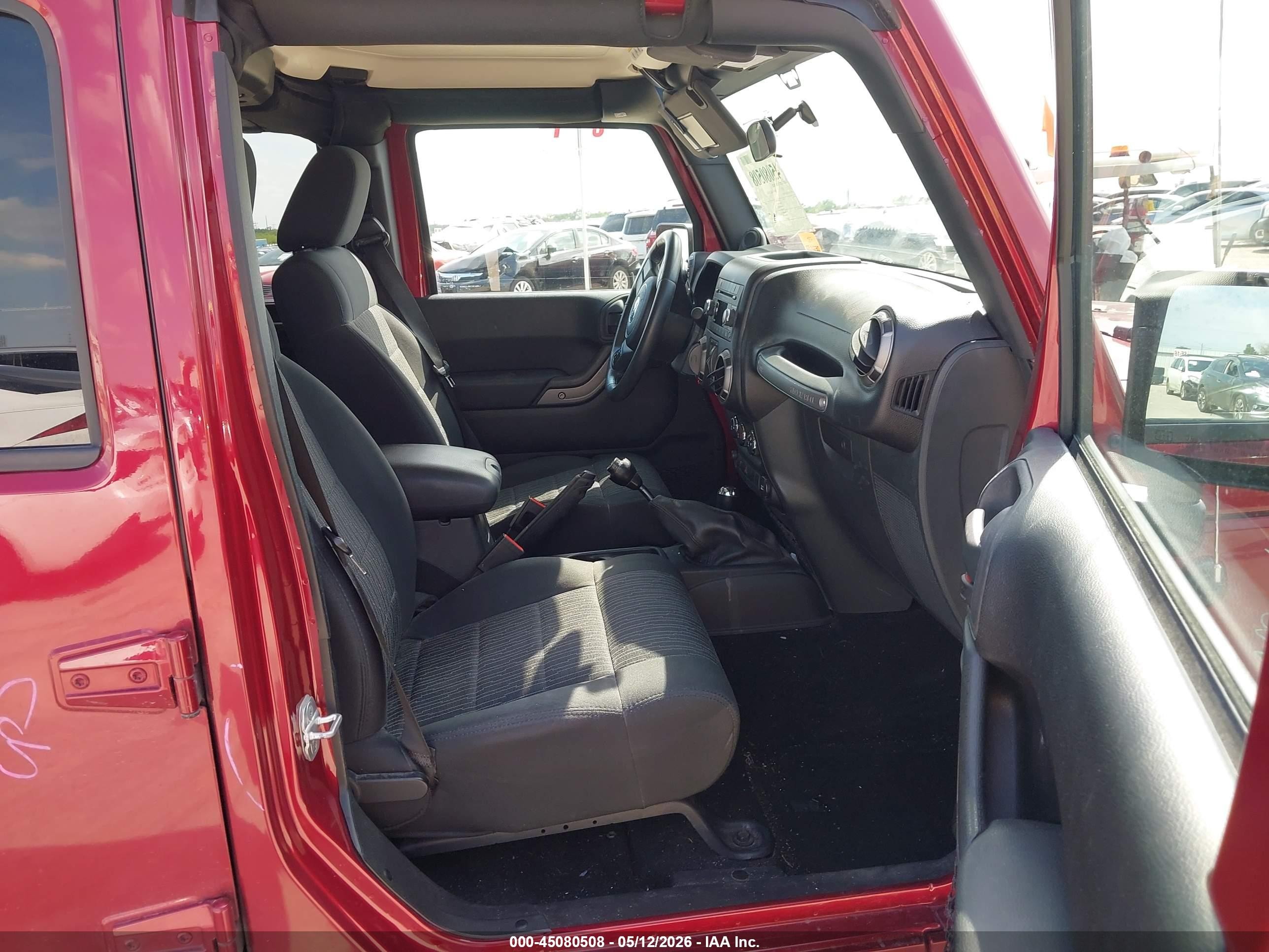2011 Jeep Wrangler Unlimited Sport Темно-бордовый vin: 1J4BA3H18BL528806